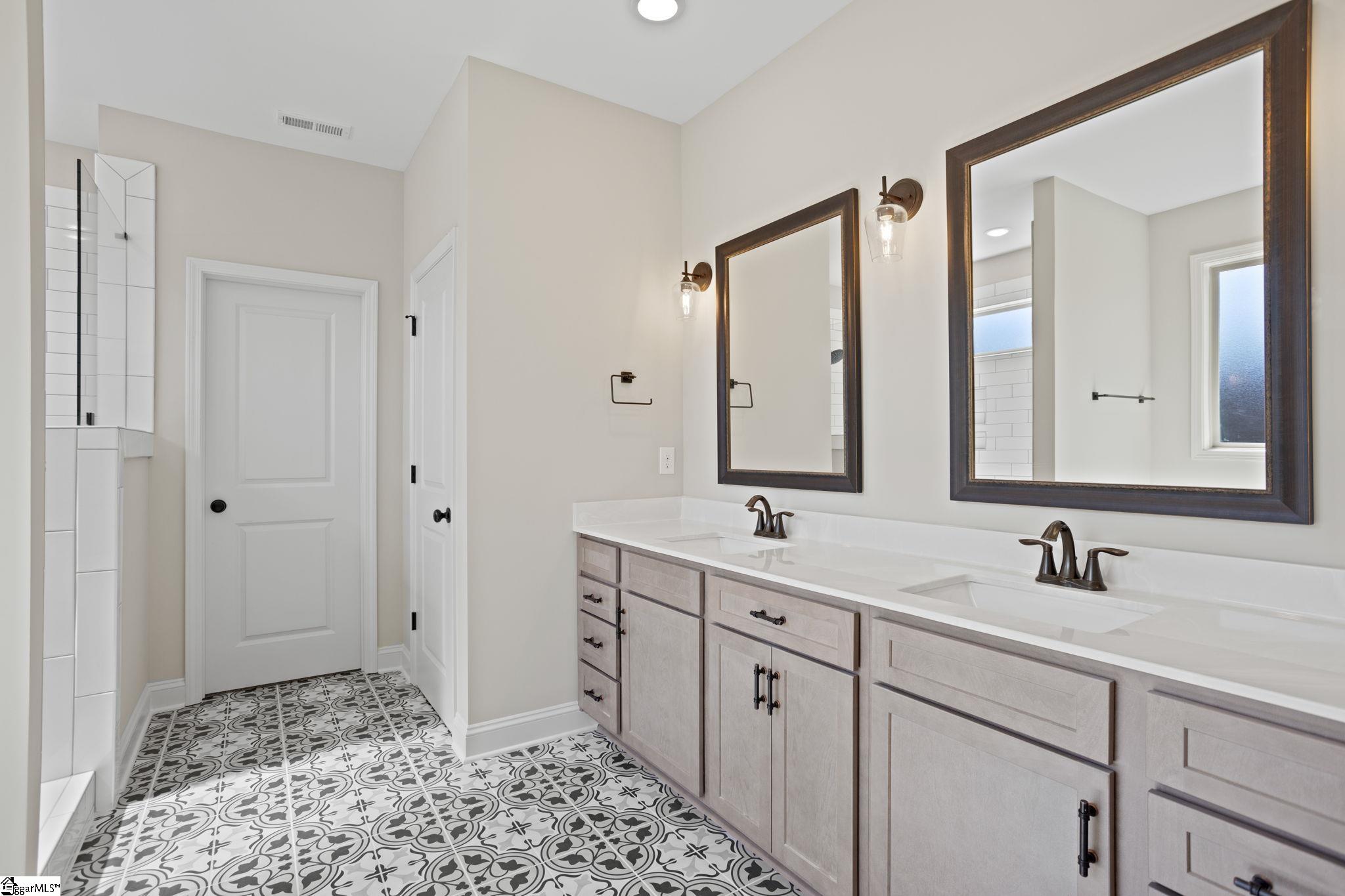 300 Ridgebury Place Lot 25, Greenville Unit: Lot 25