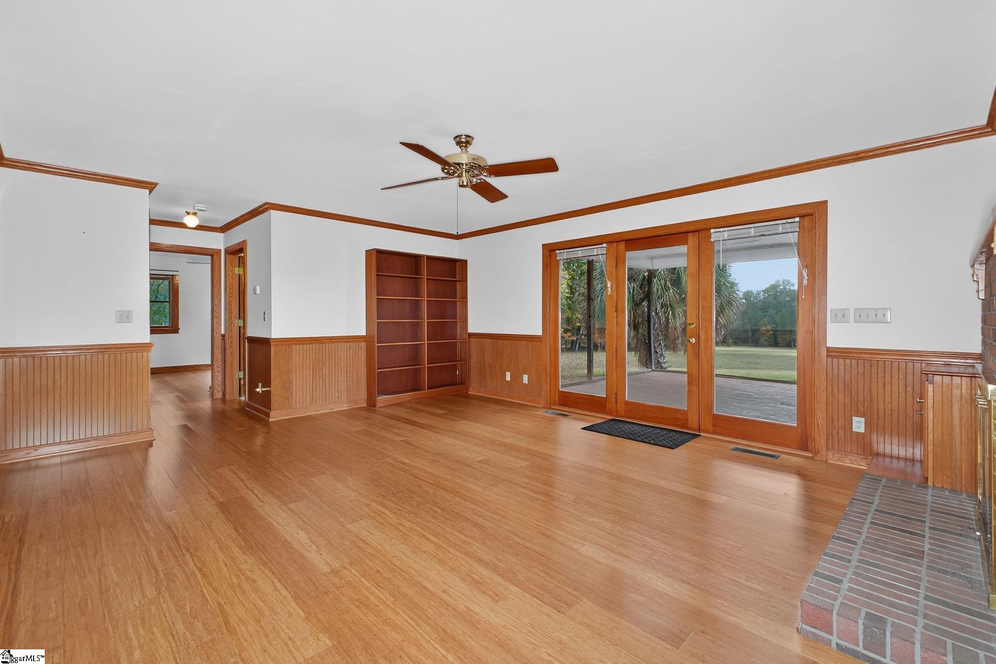 711 E Suber Road