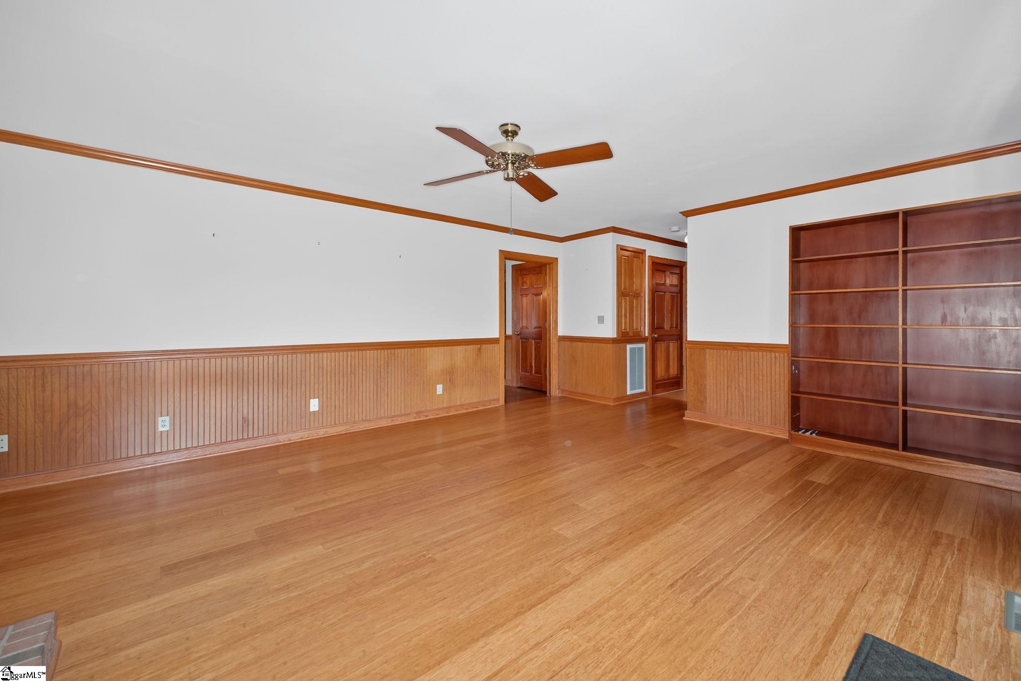 711 E Suber Road