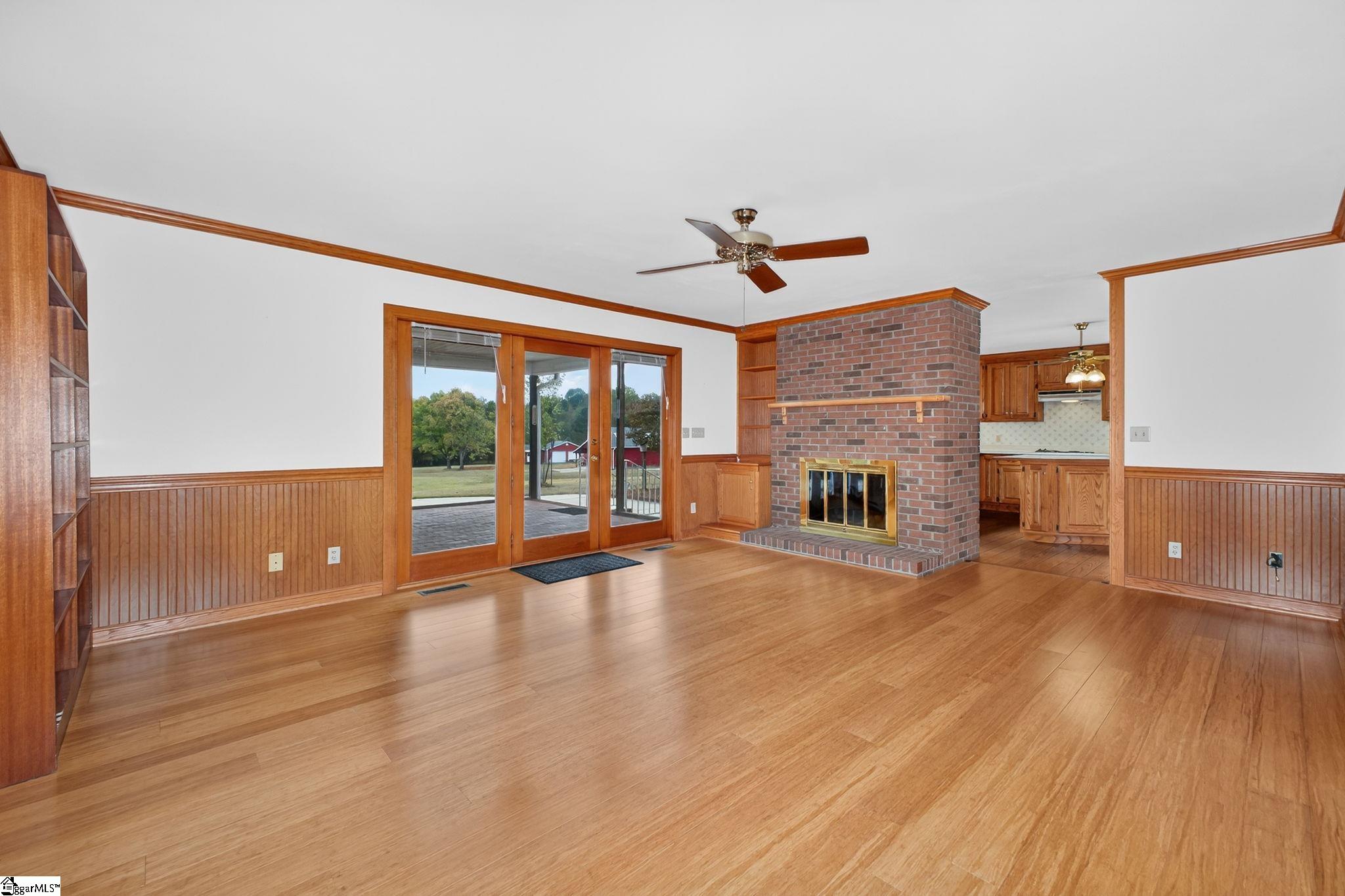 711 E Suber Road