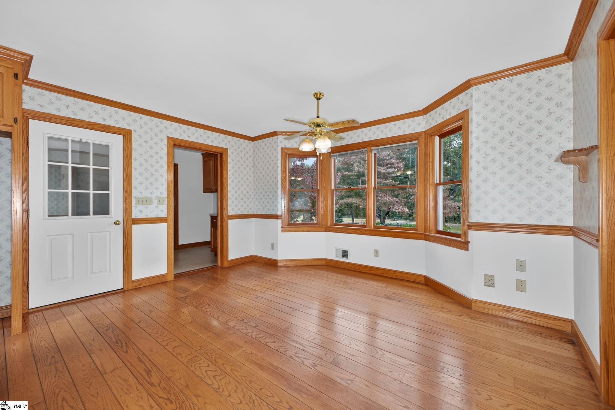 711 E Suber Road