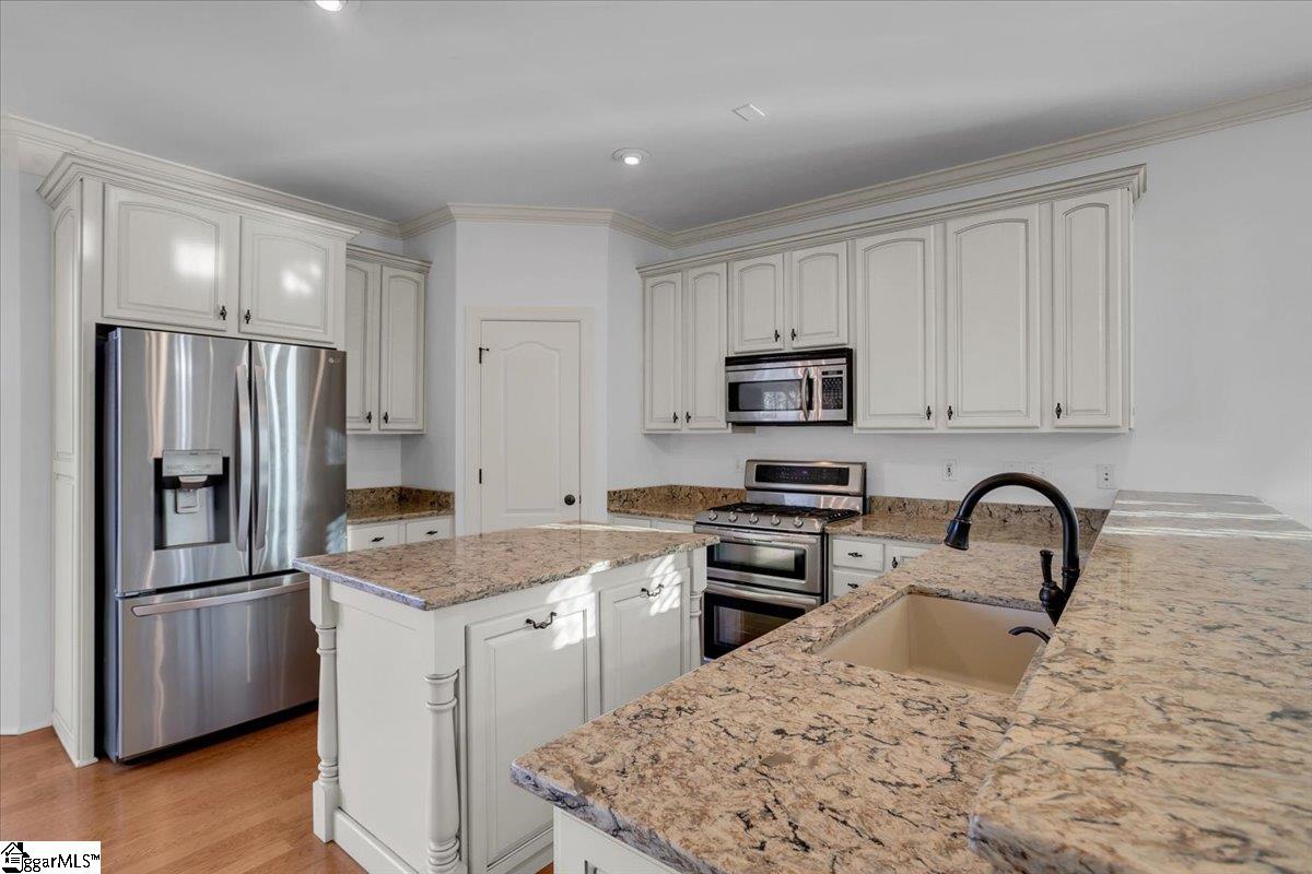 216 Asheton Lakes Way