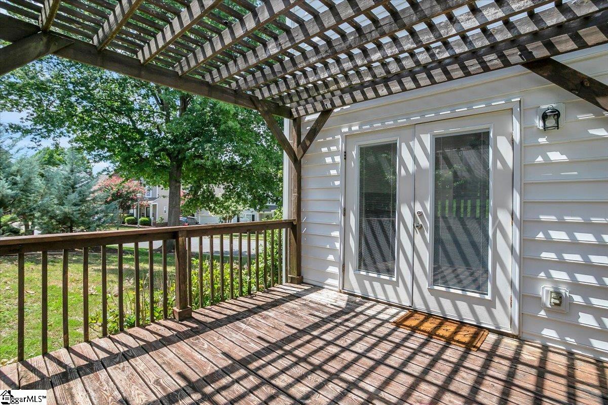 125 Misty Crest Circle