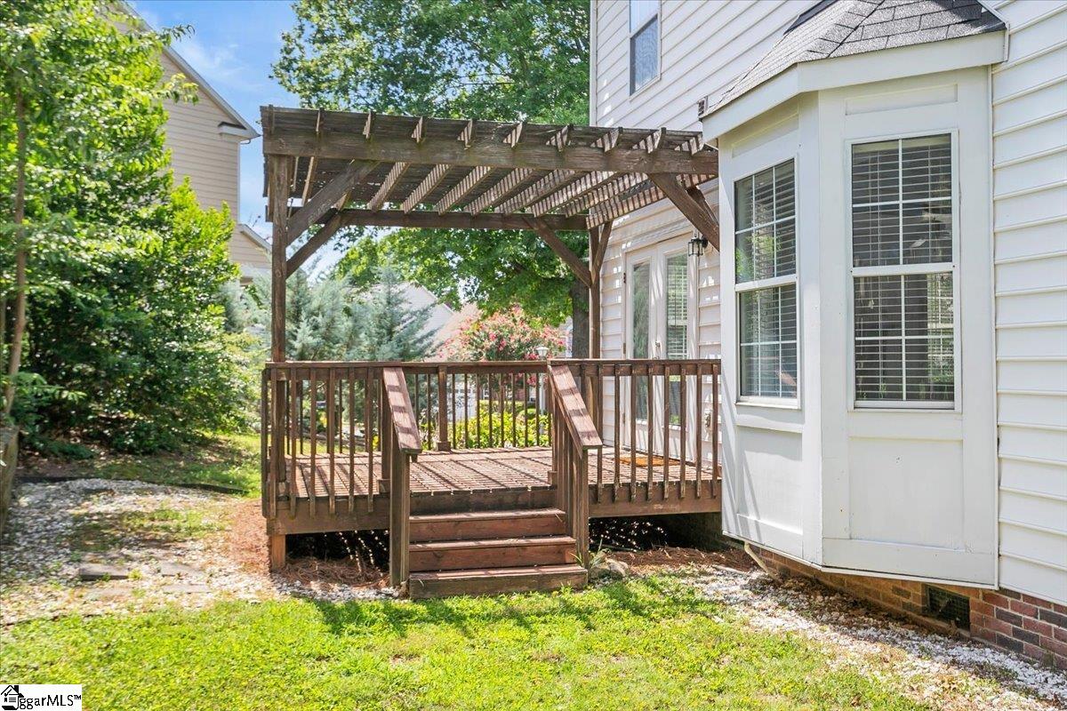 125 Misty Crest Circle