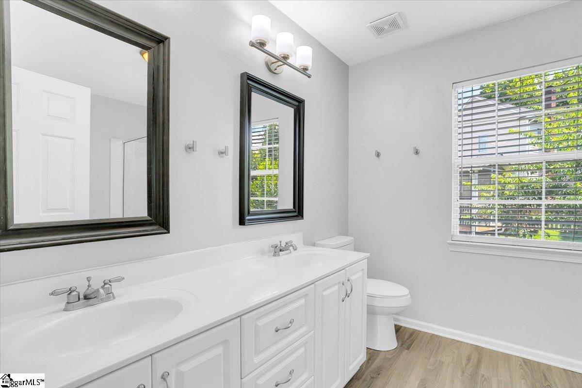 125 Misty Crest Circle
