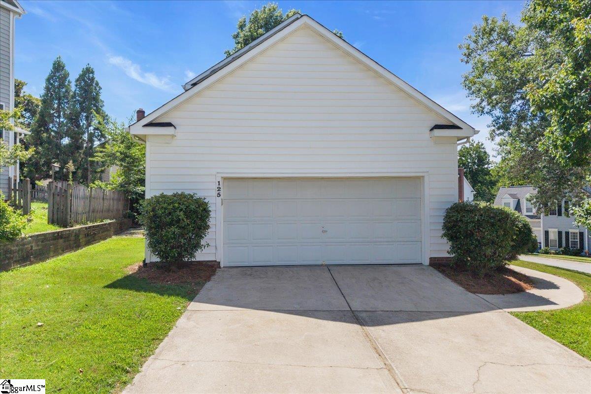 125 Misty Crest Circle