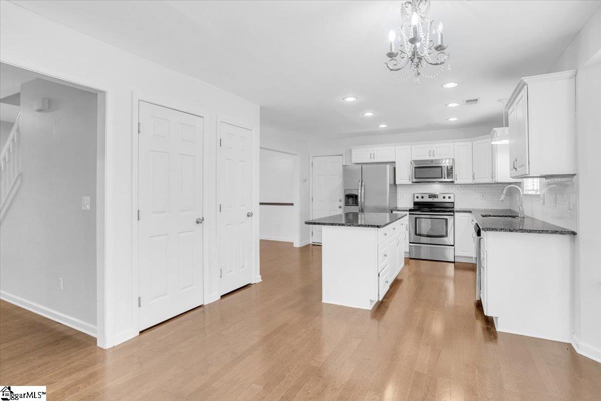 125 Misty Crest Circle
