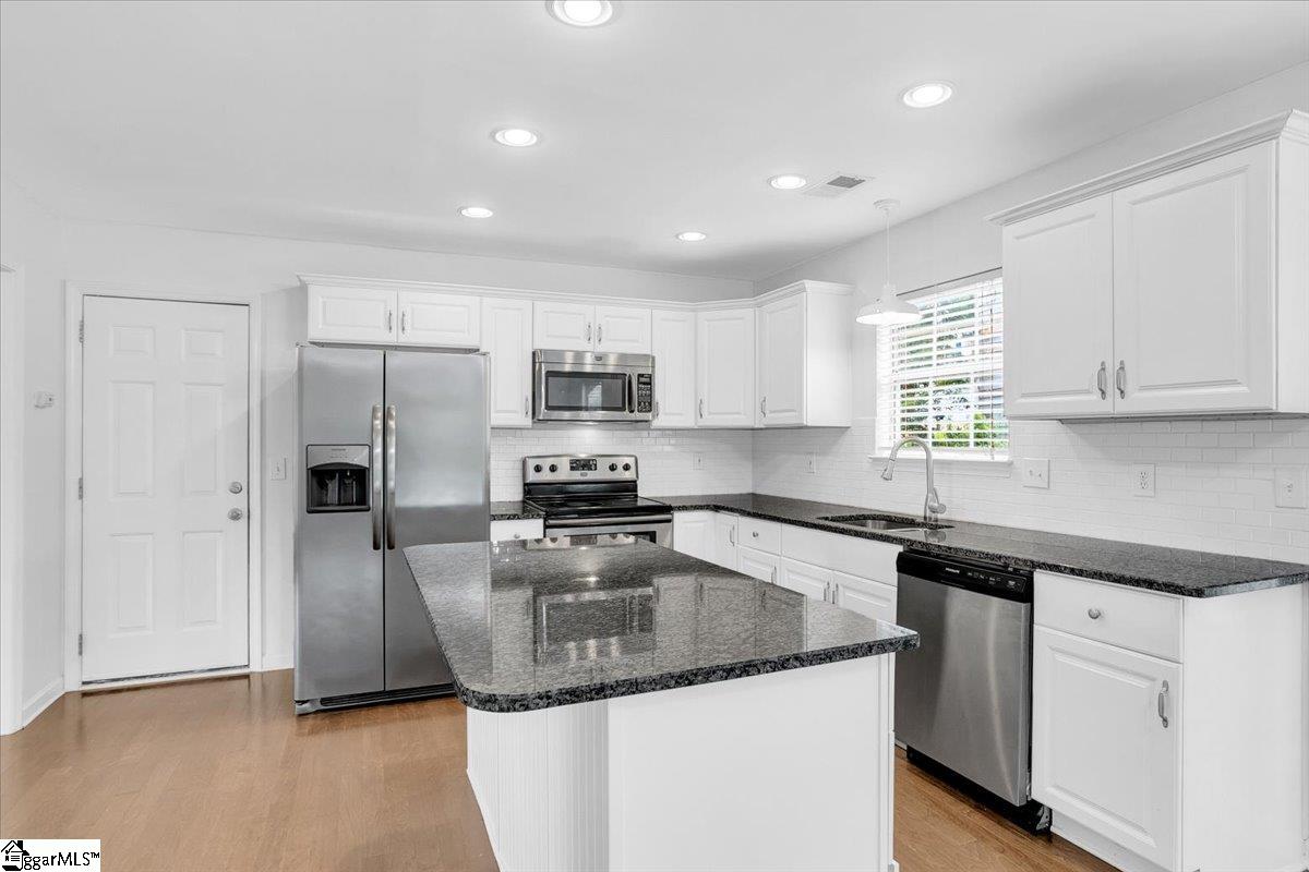 125 Misty Crest Circle