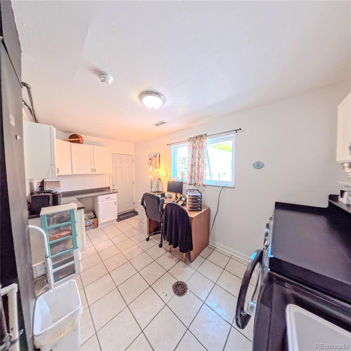 1624 Longbranch Street