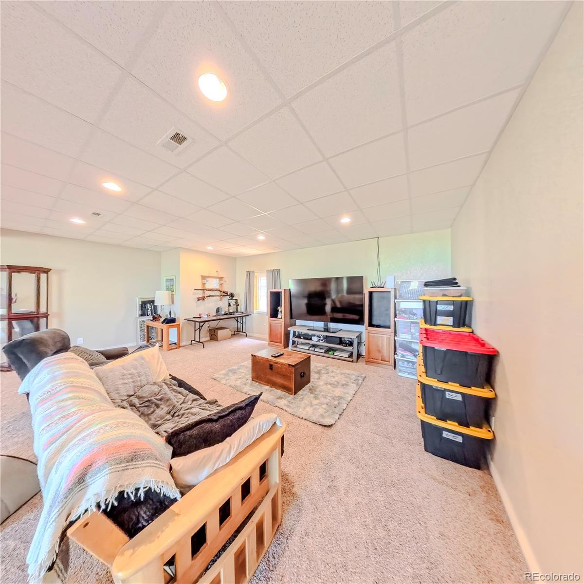 58989 E Chenango Place
