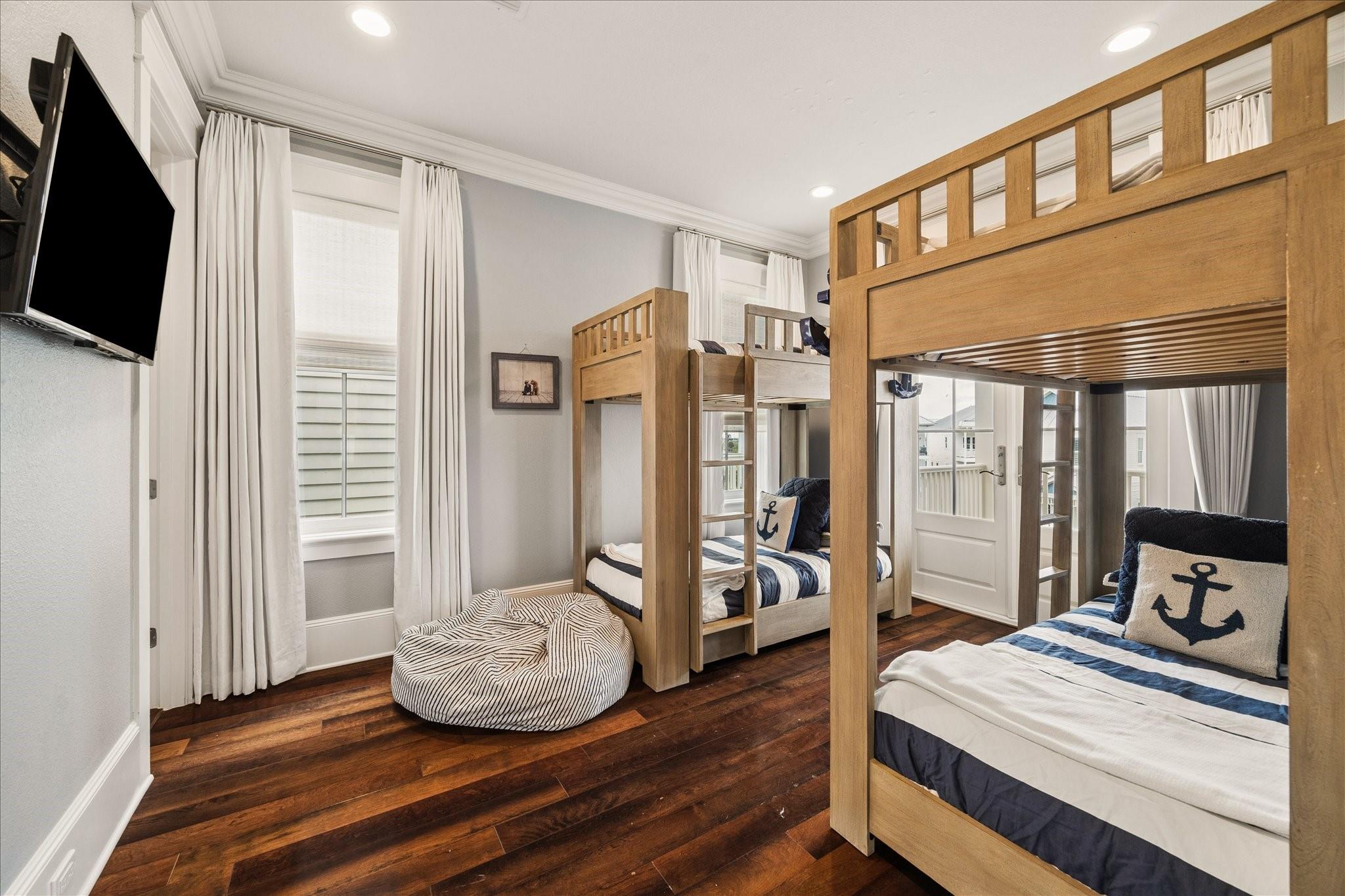 2601 E Seaside Drive