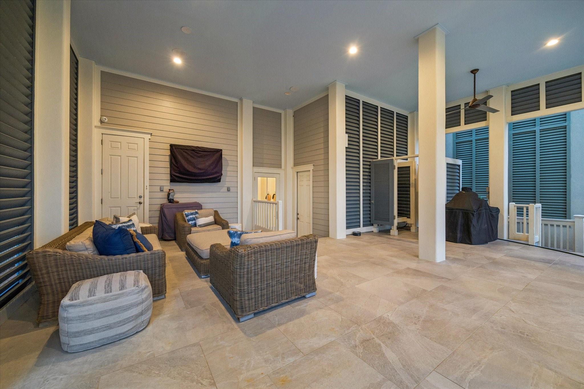 2601 E Seaside Drive