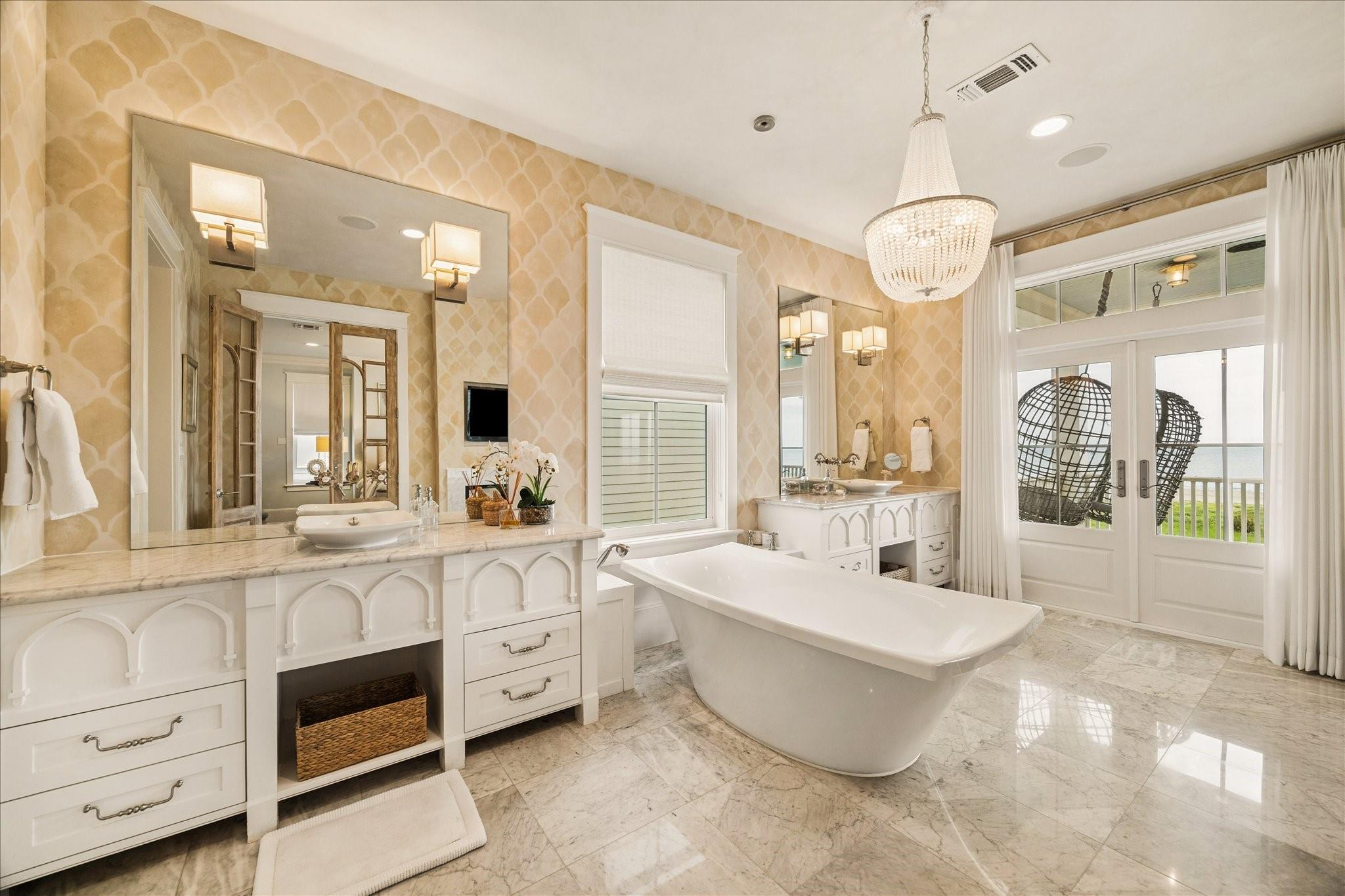 2601 E Seaside Drive