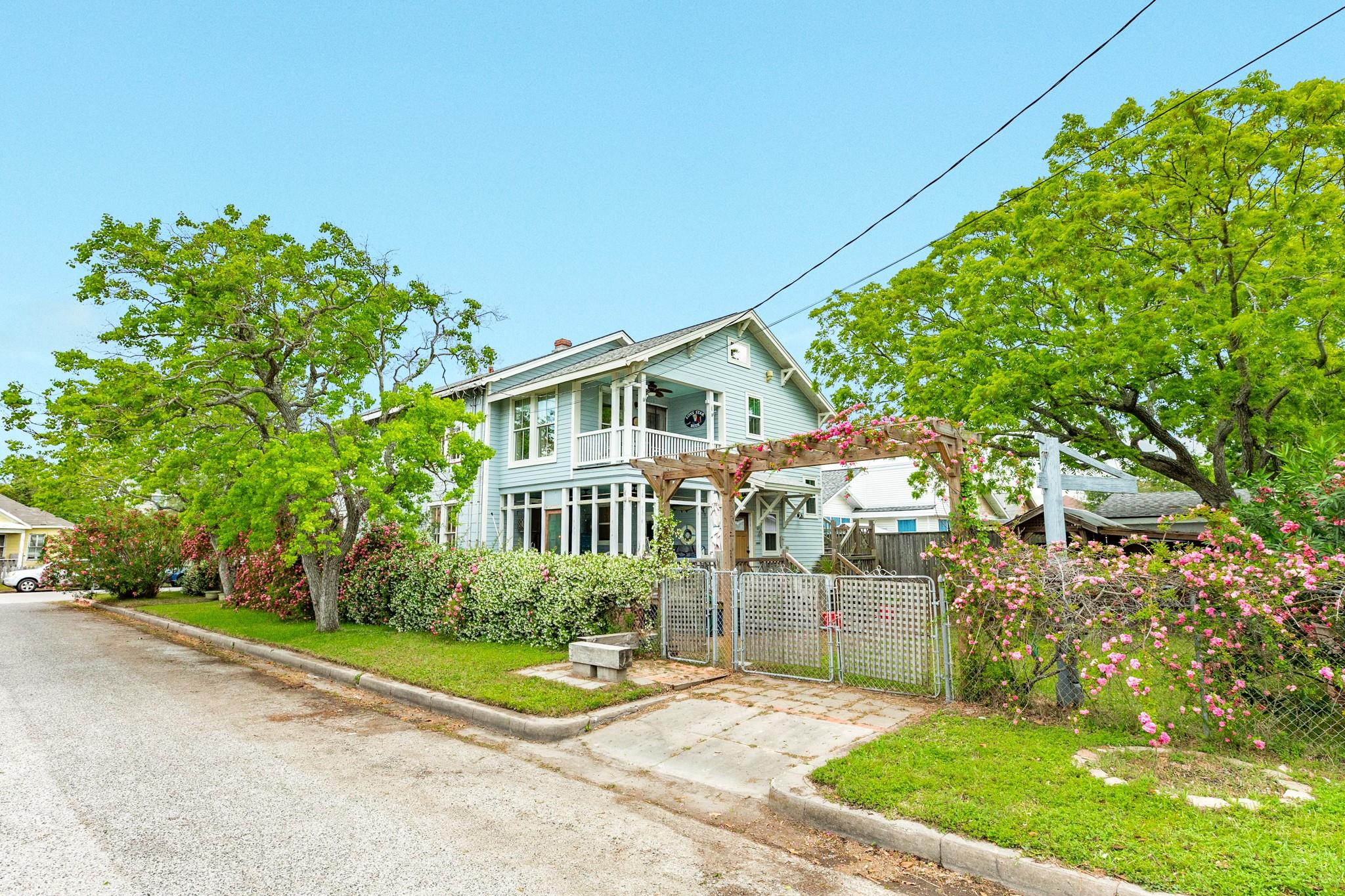3727 Avenue R