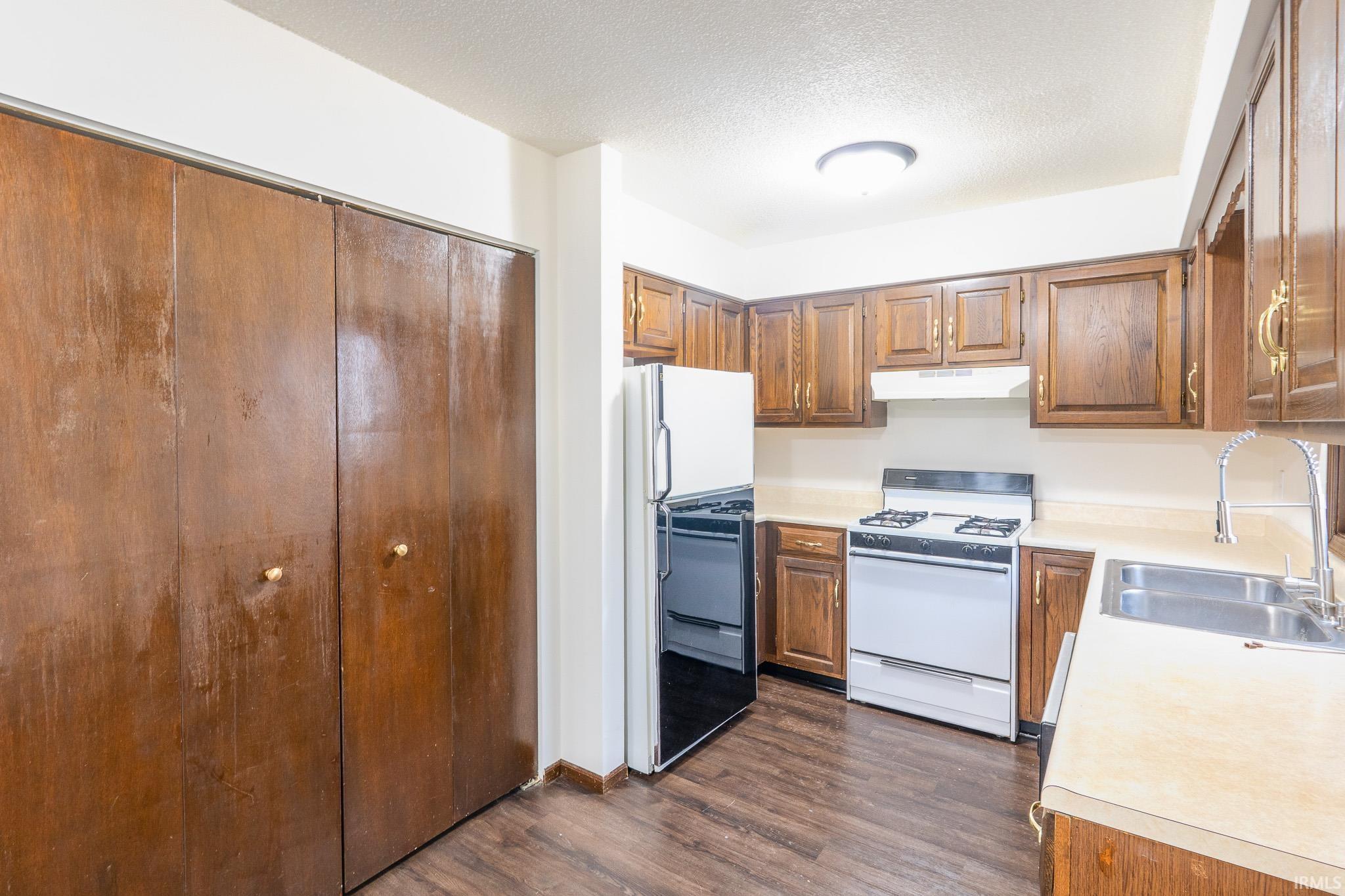 6216 Kiwanis Drive