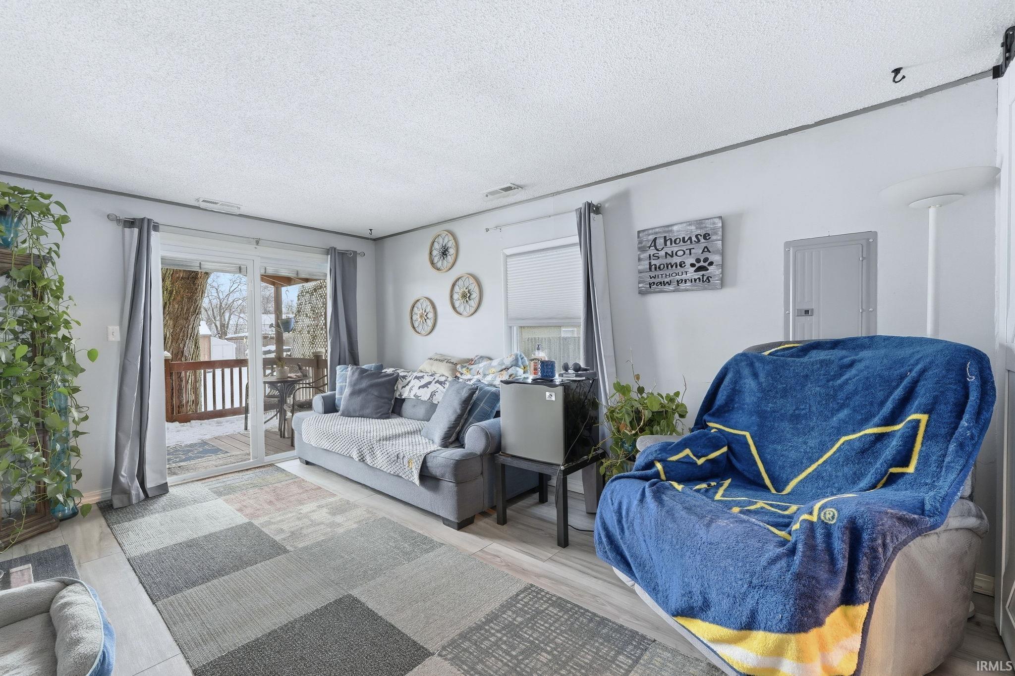 6612 Bradbury Avenue