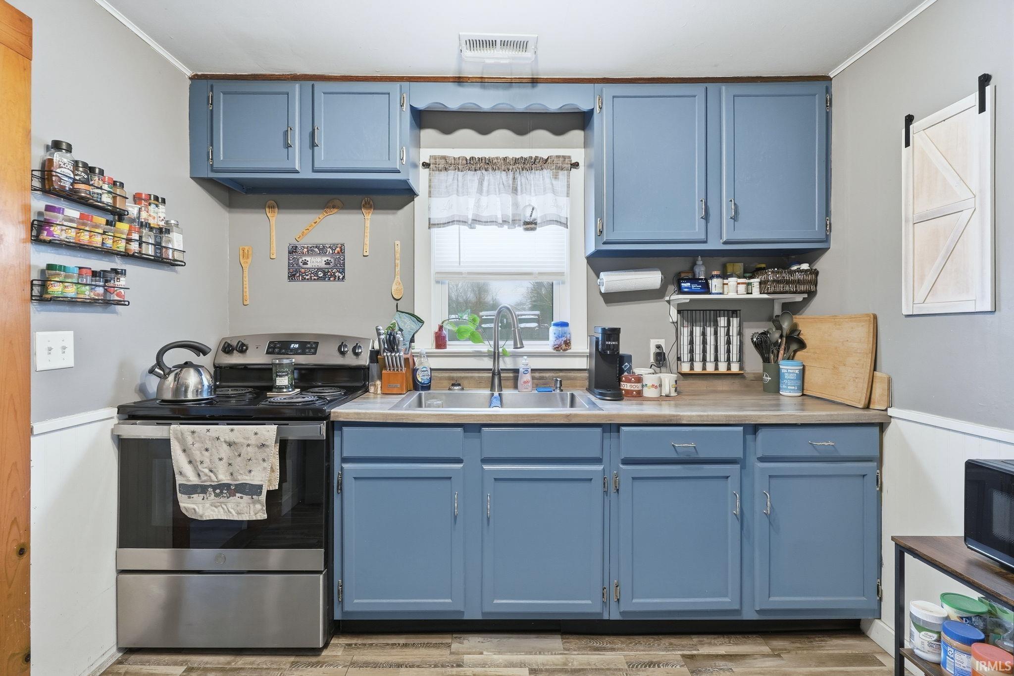 6612 Bradbury Avenue