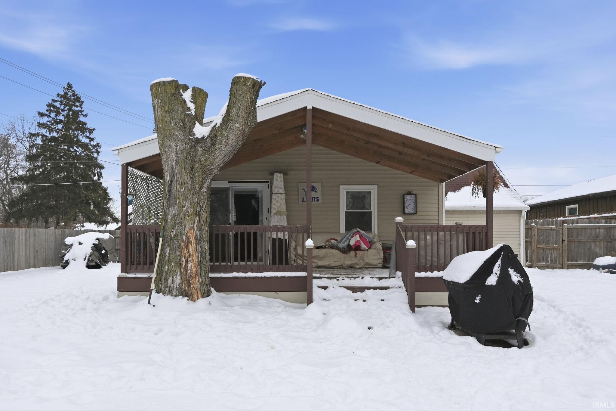 6612 Bradbury Avenue