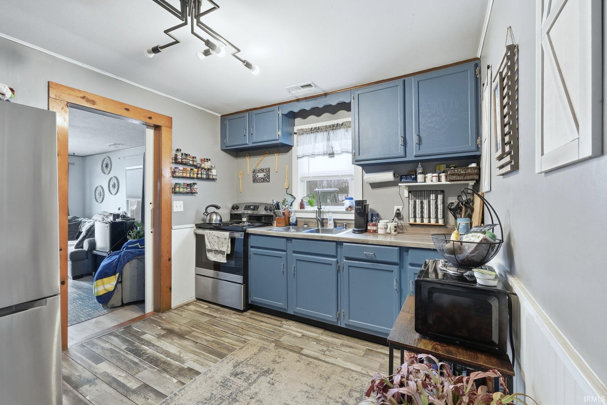 6612 Bradbury Avenue