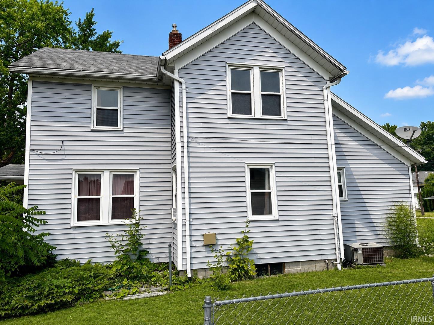 911 S Peters Street