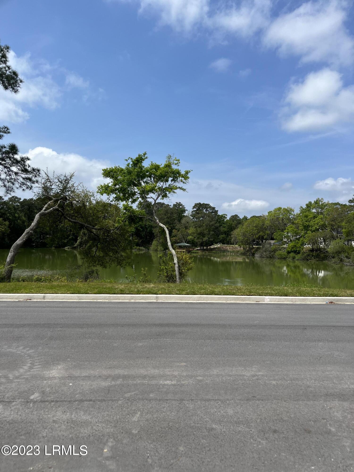 7 Basin Trail Street