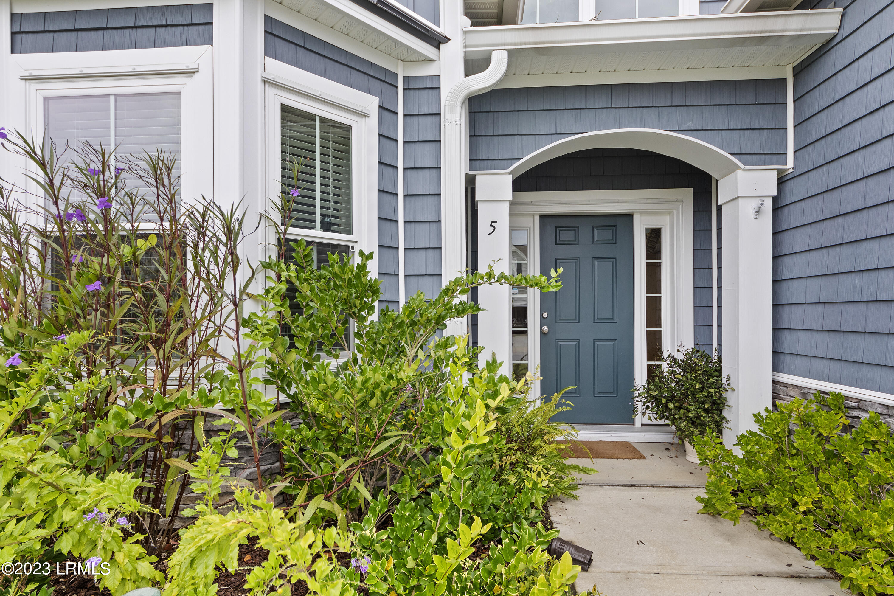 5 Benton Circle