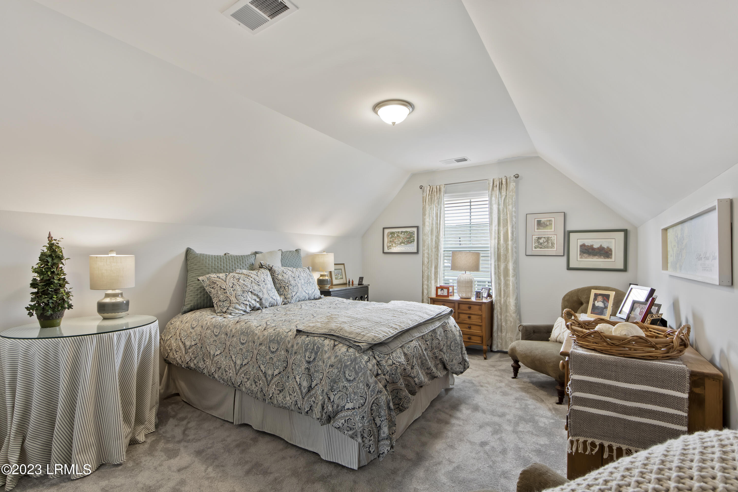 5 Benton Circle