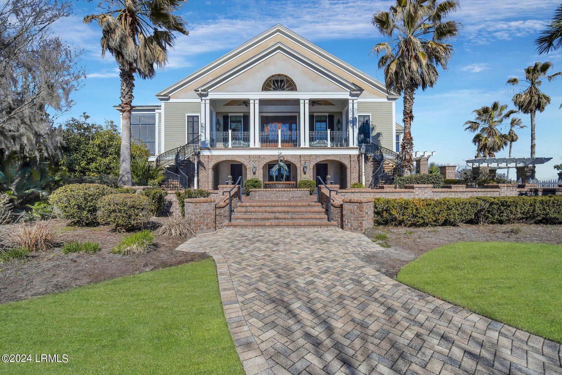 15 Long Pond Drive N