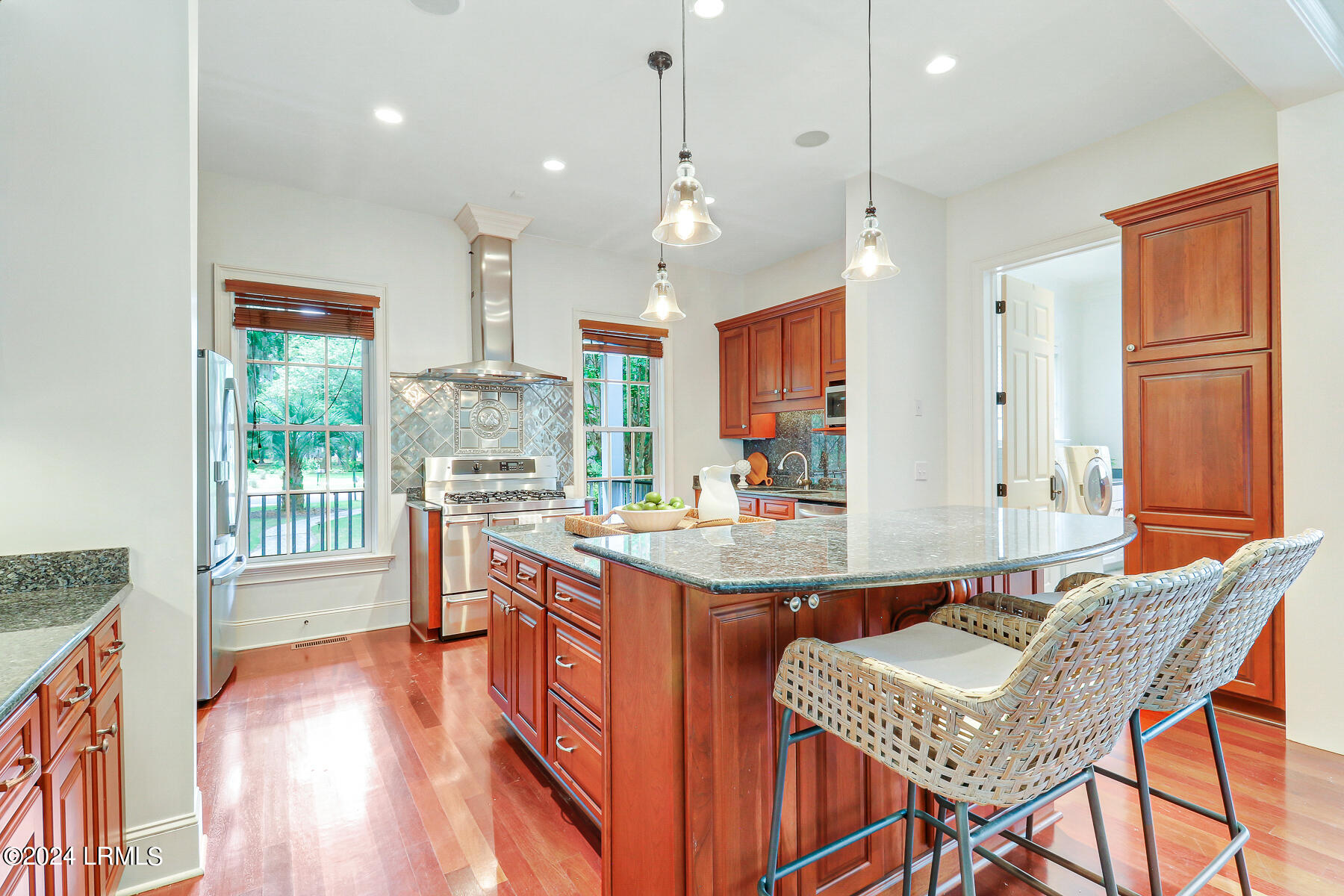 15 Long Pond Drive N