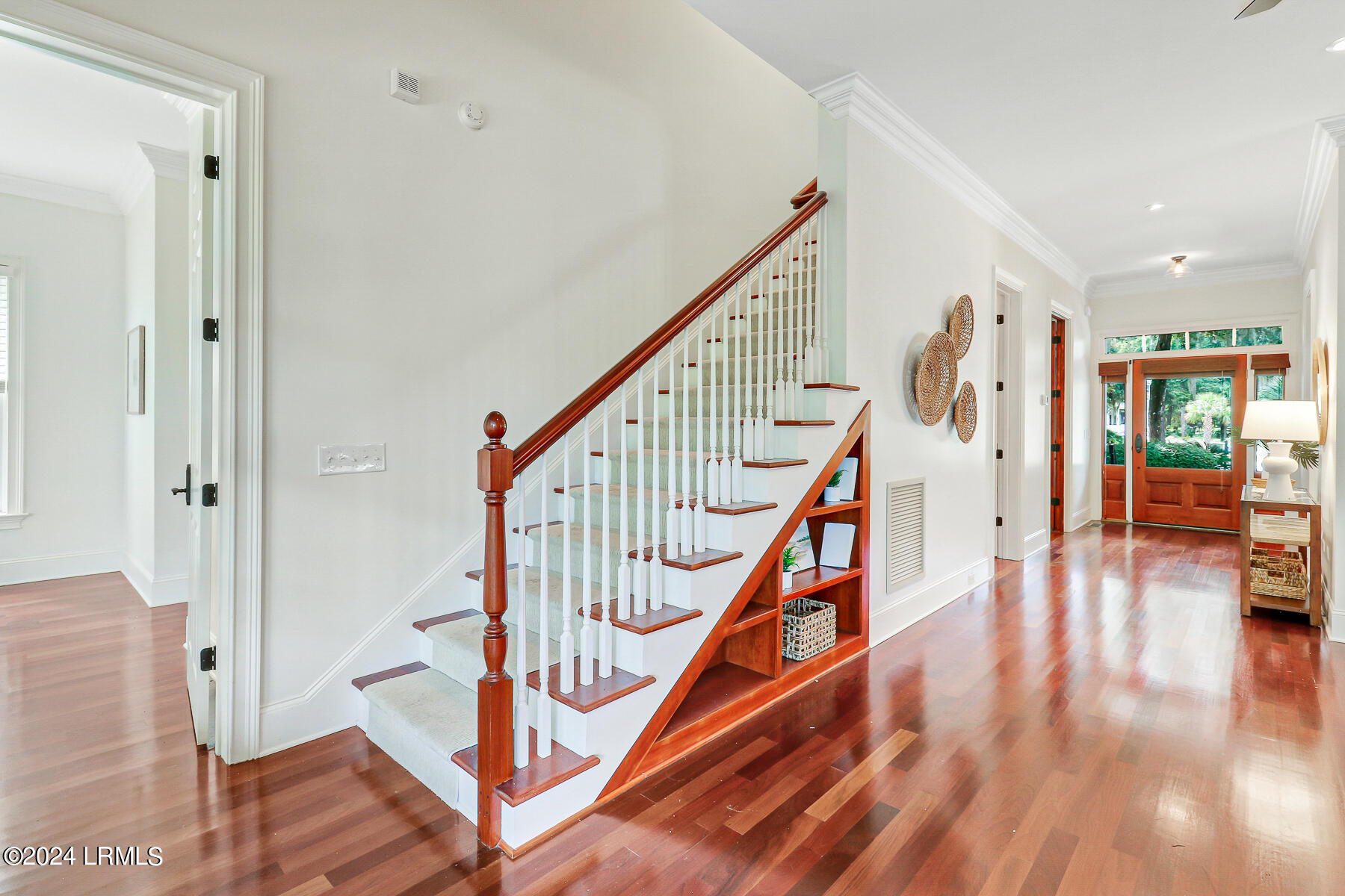 15 Long Pond Drive N