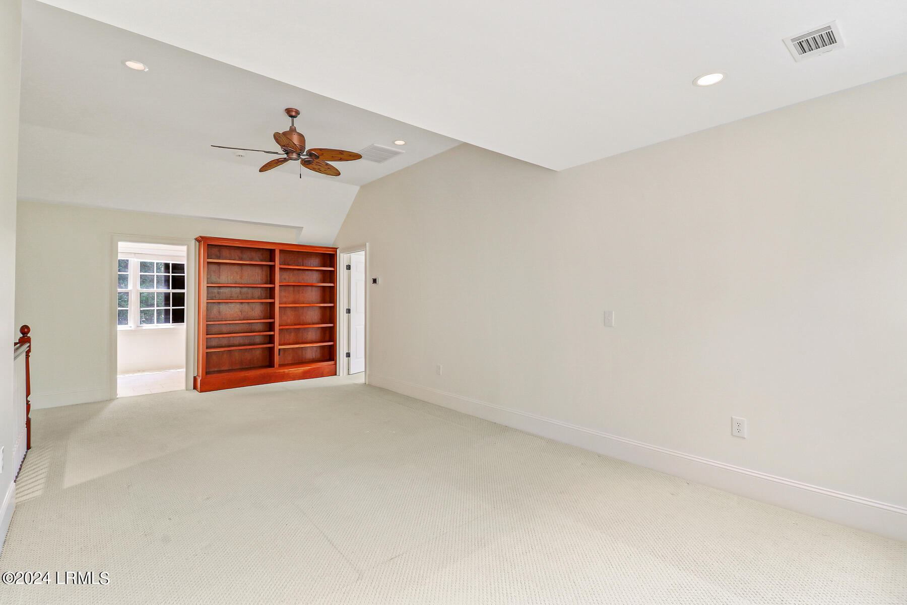 15 Long Pond Drive N