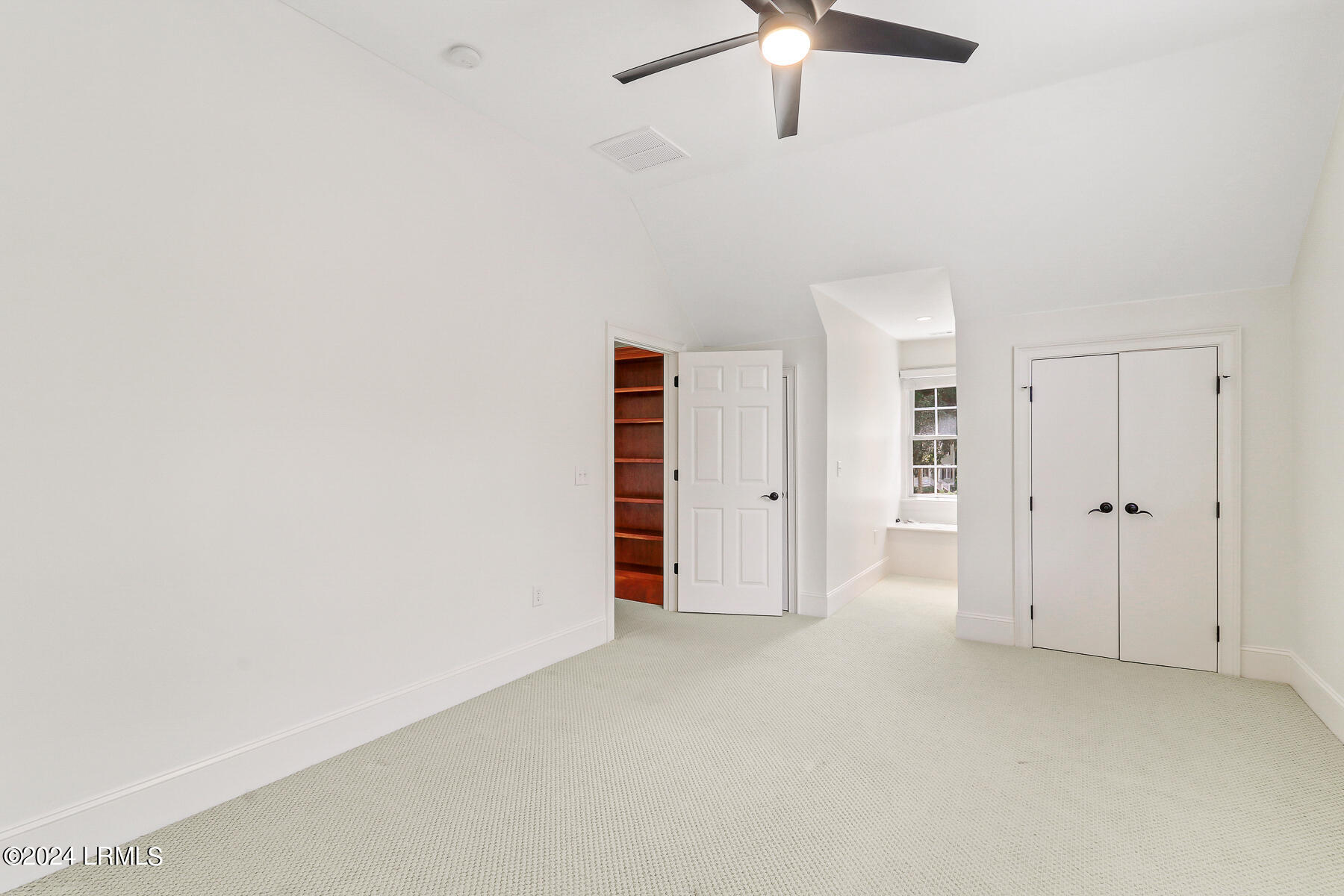 15 Long Pond Drive N