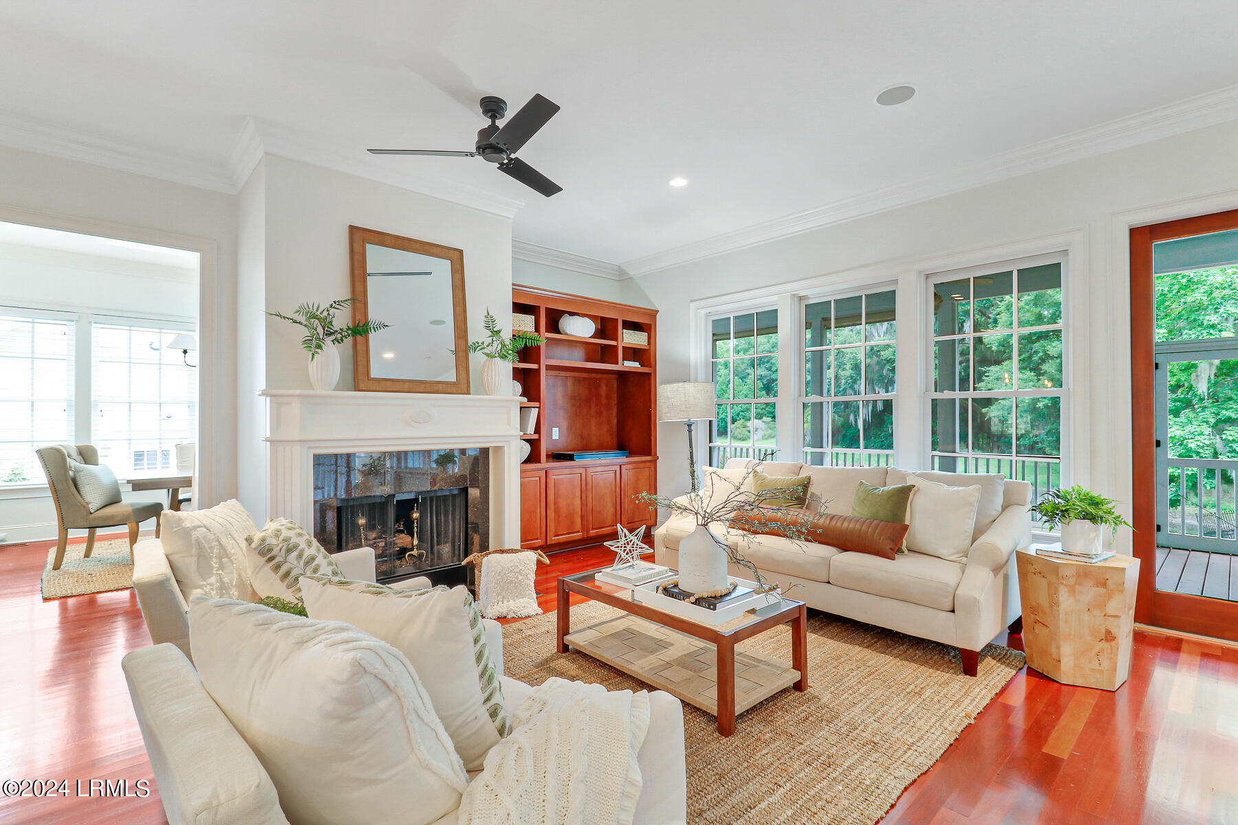 15 Long Pond Drive N