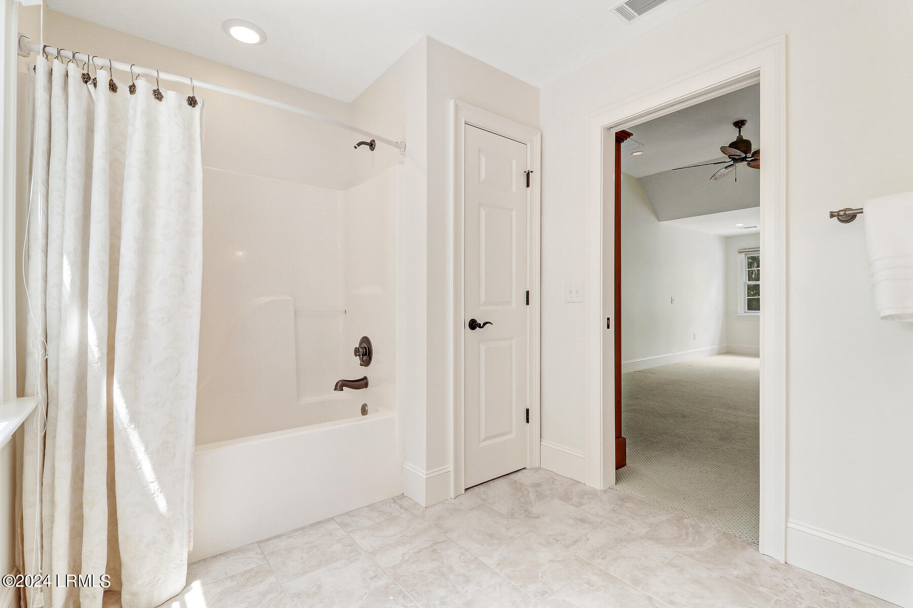 15 Long Pond Drive N
