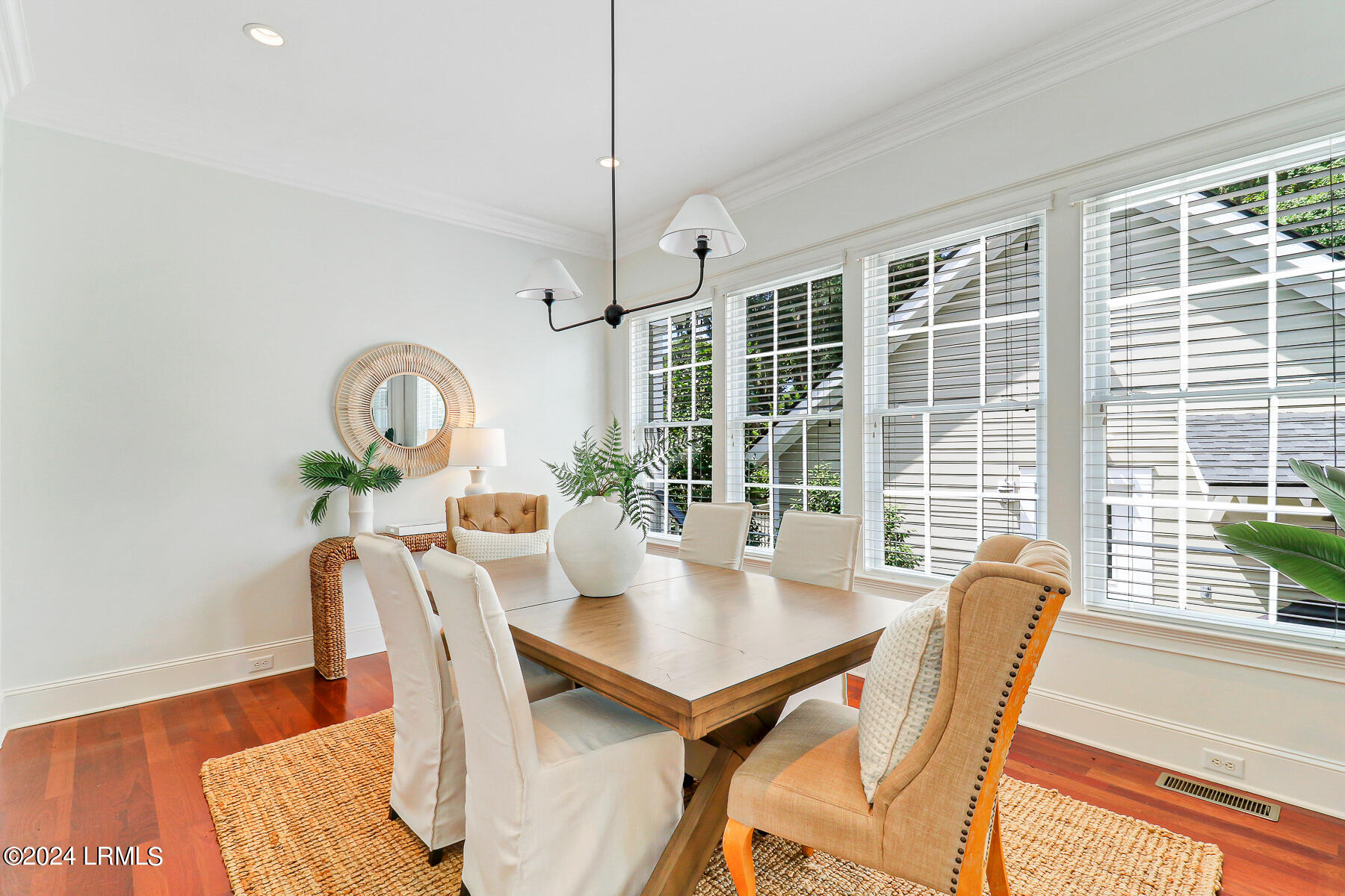 15 Long Pond Drive N