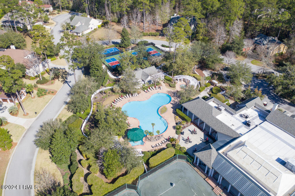 22 Lancaster Boulevard