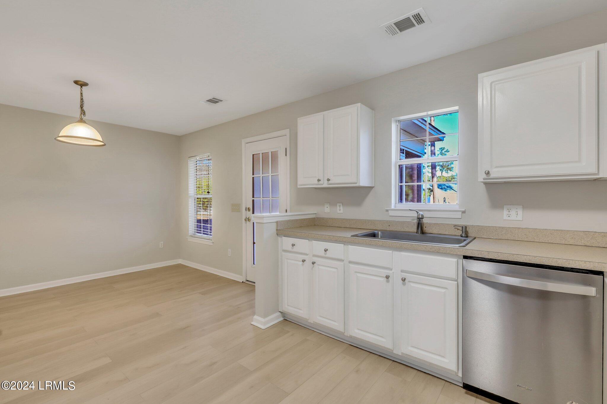 11 Wiregrass Way