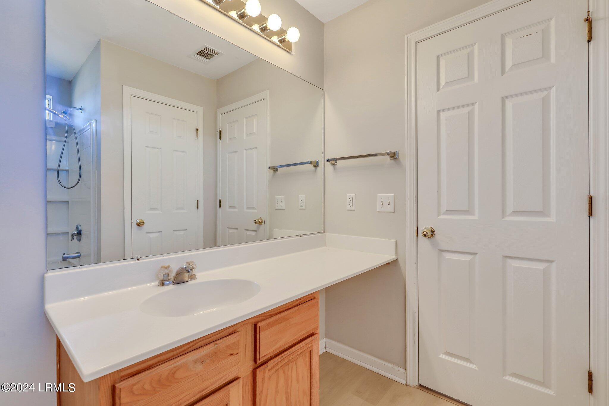 11 Wiregrass Way