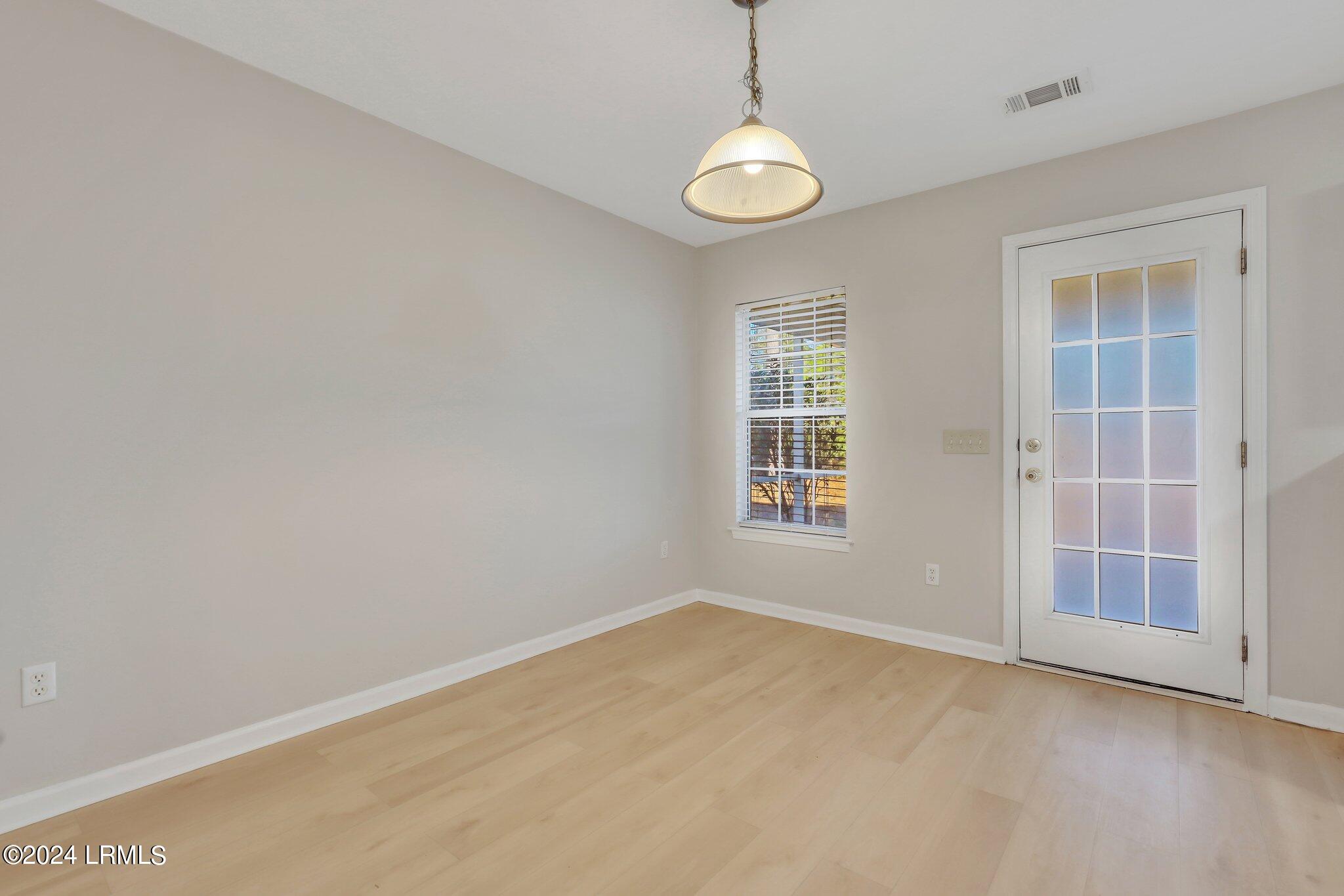 11 Wiregrass Way