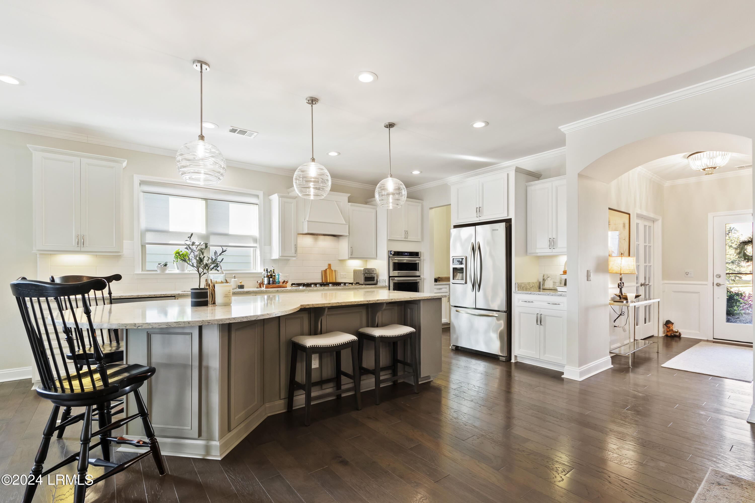 92 Valleybrooke Court S