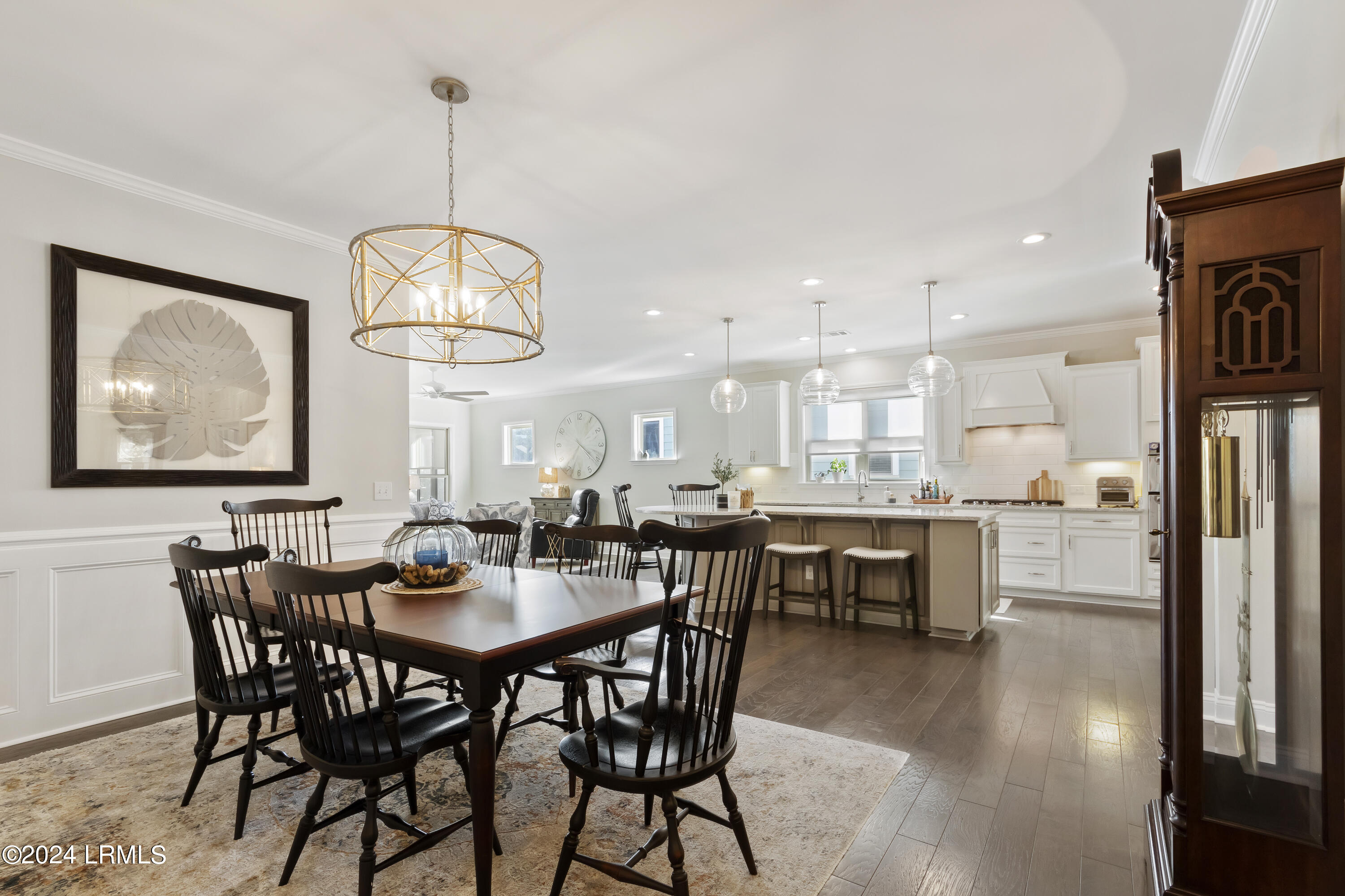 92 Valleybrooke Court S