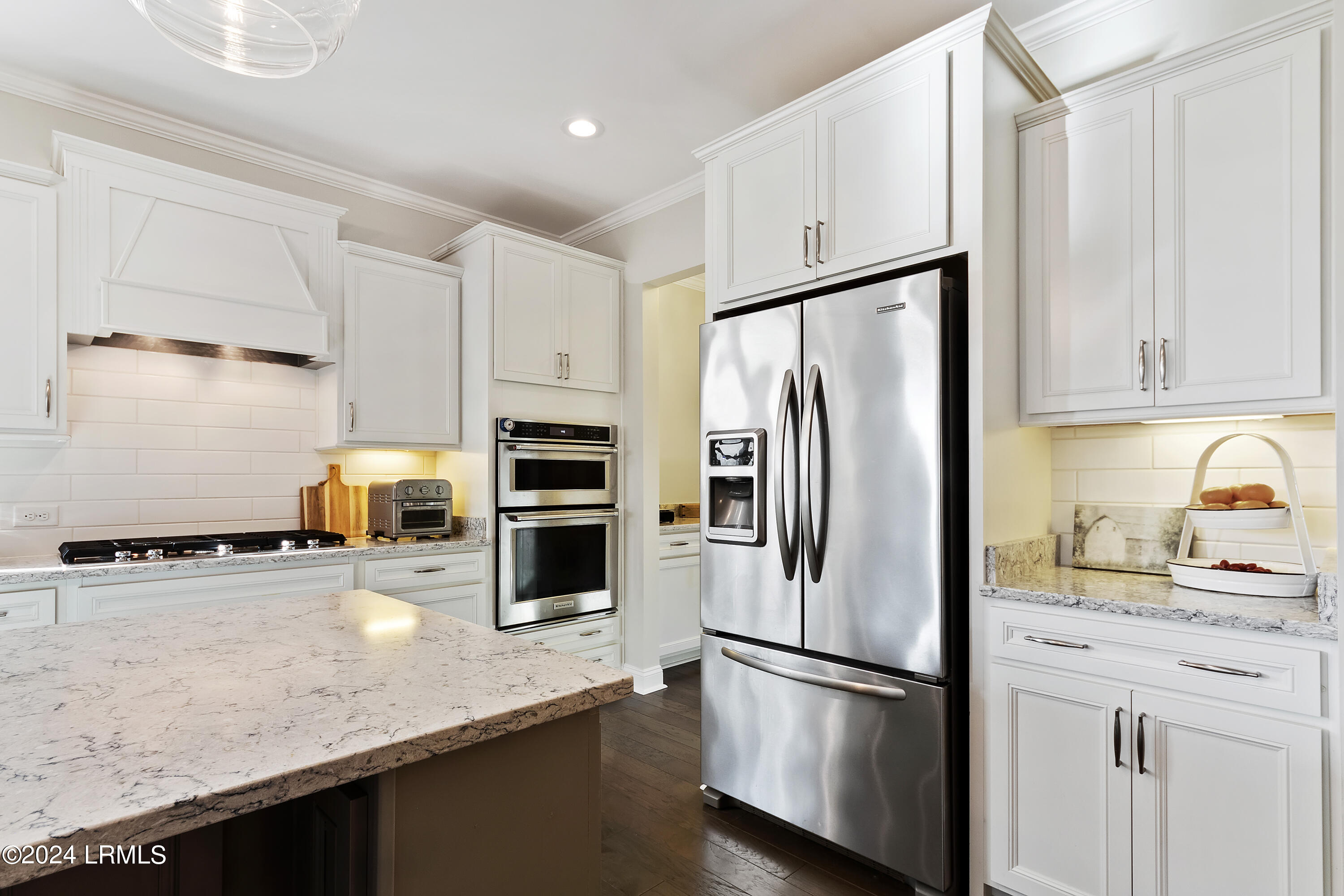 92 Valleybrooke Court S