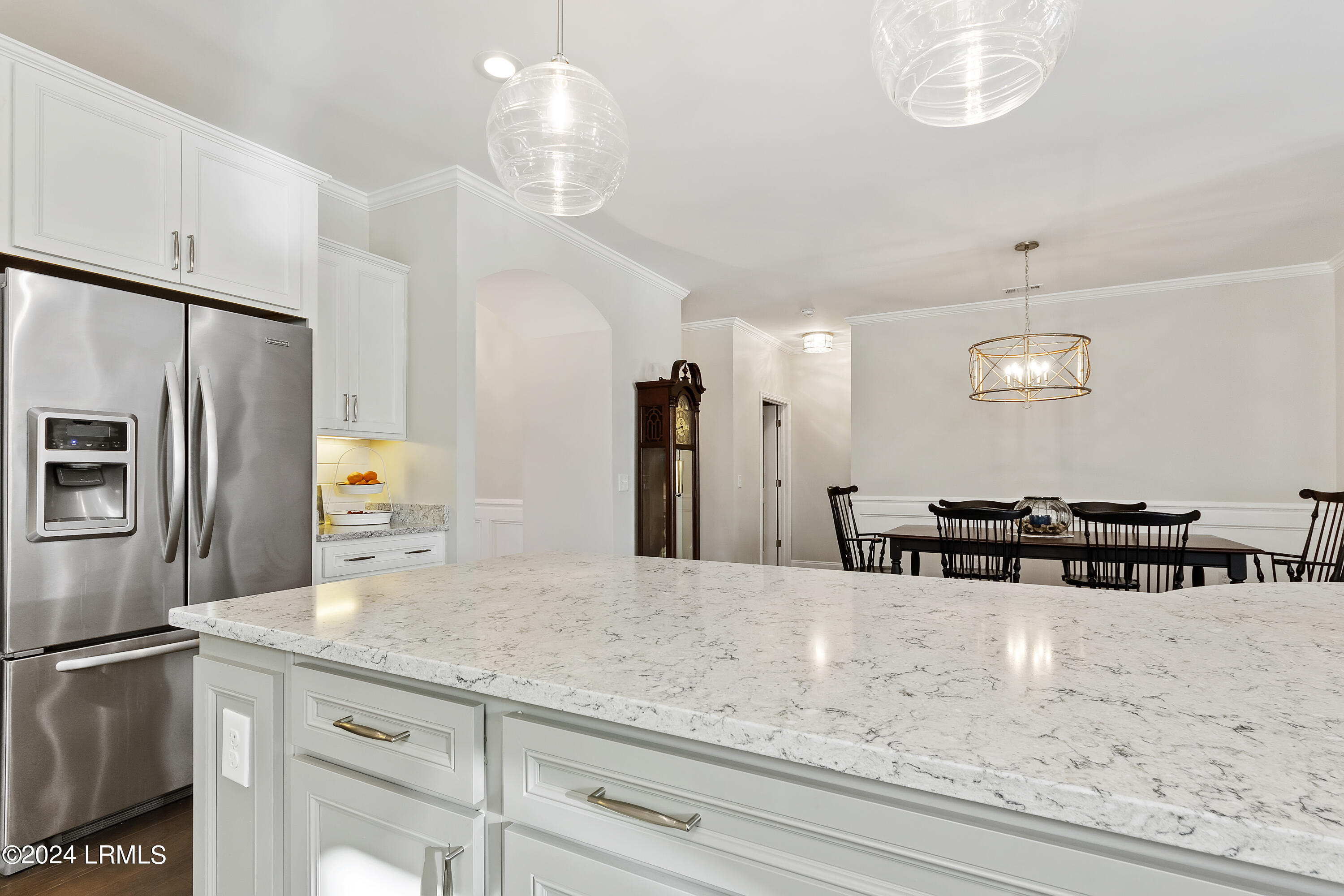 92 Valleybrooke Court S