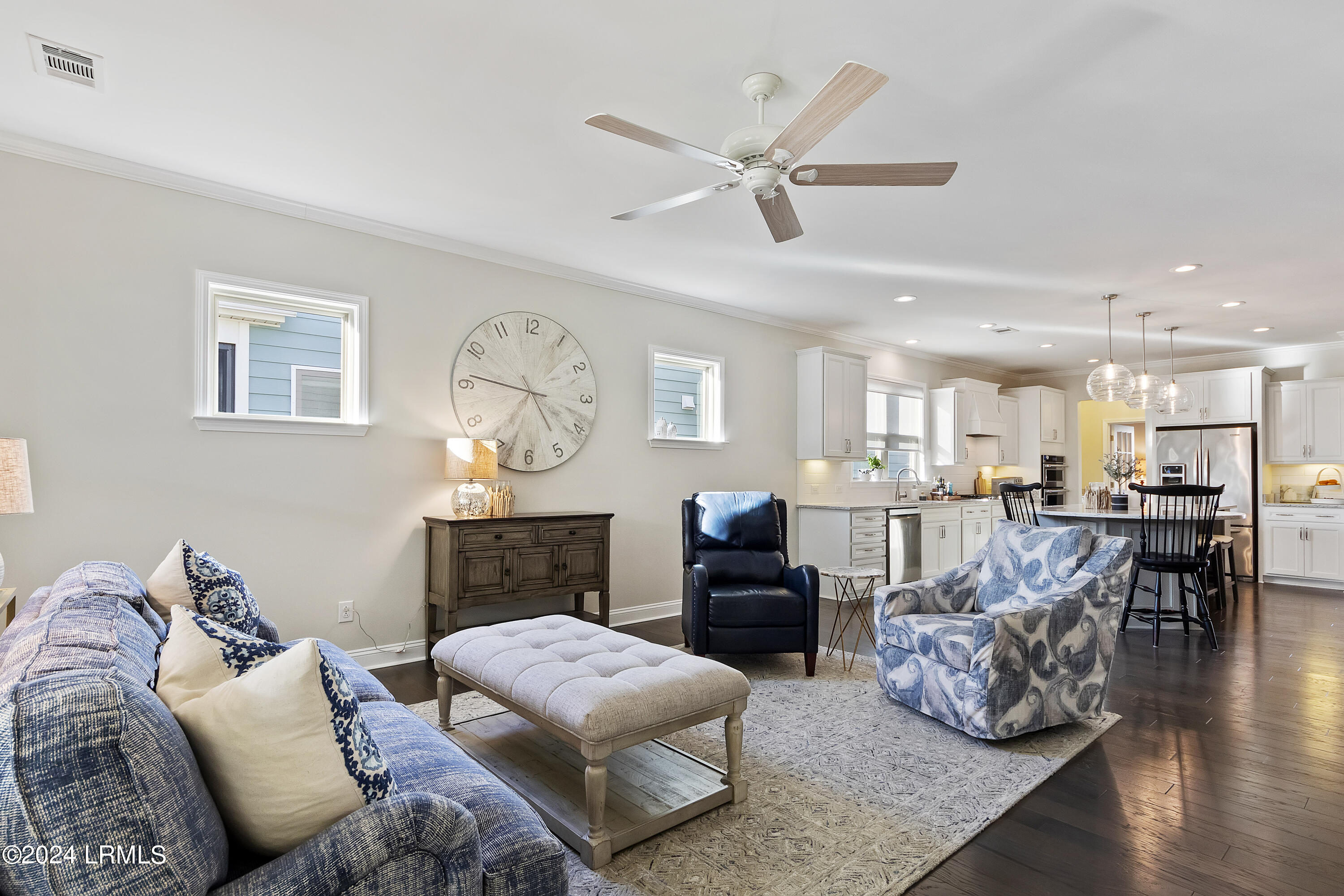 92 Valleybrooke Court S