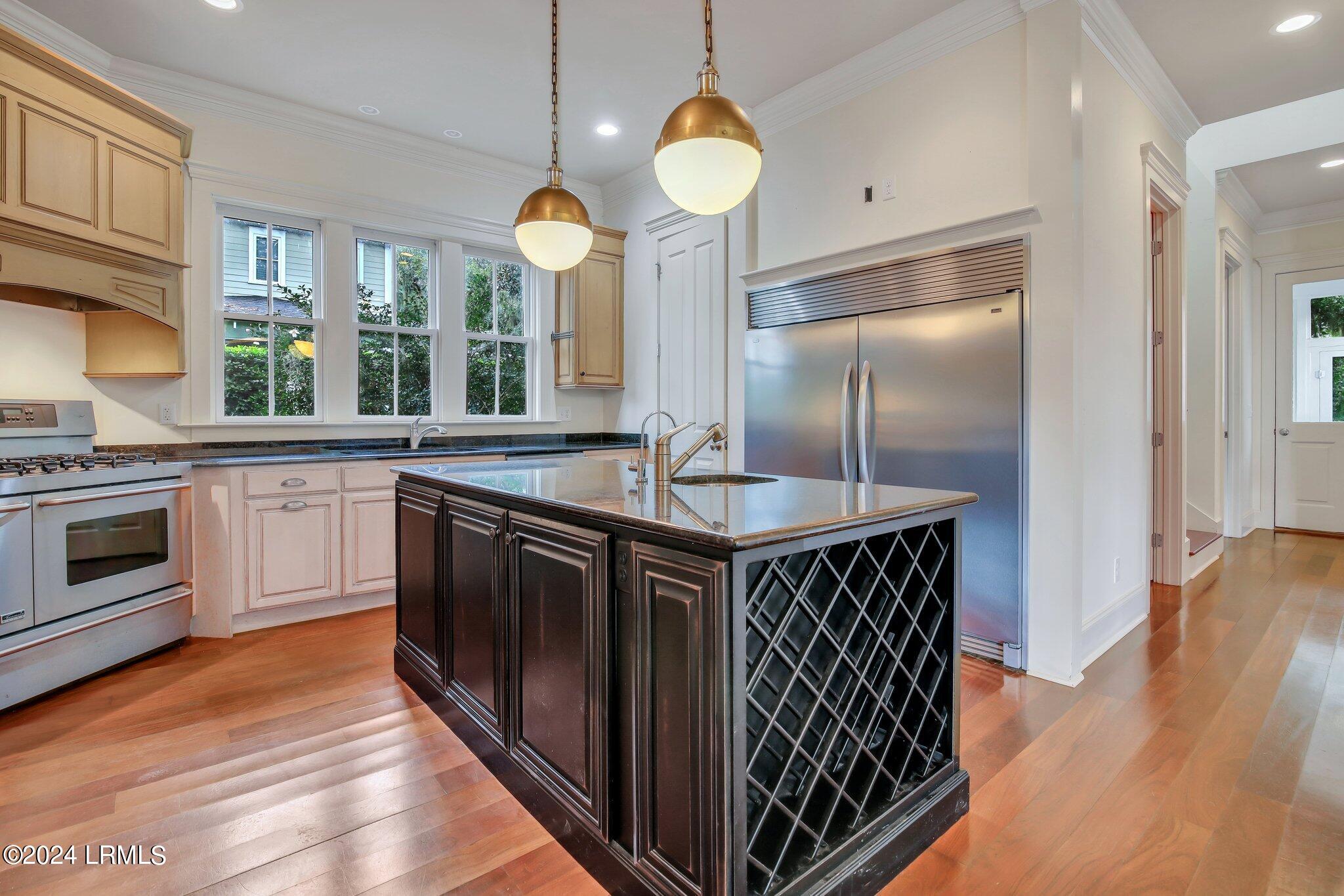 12 Elisabeth Cove