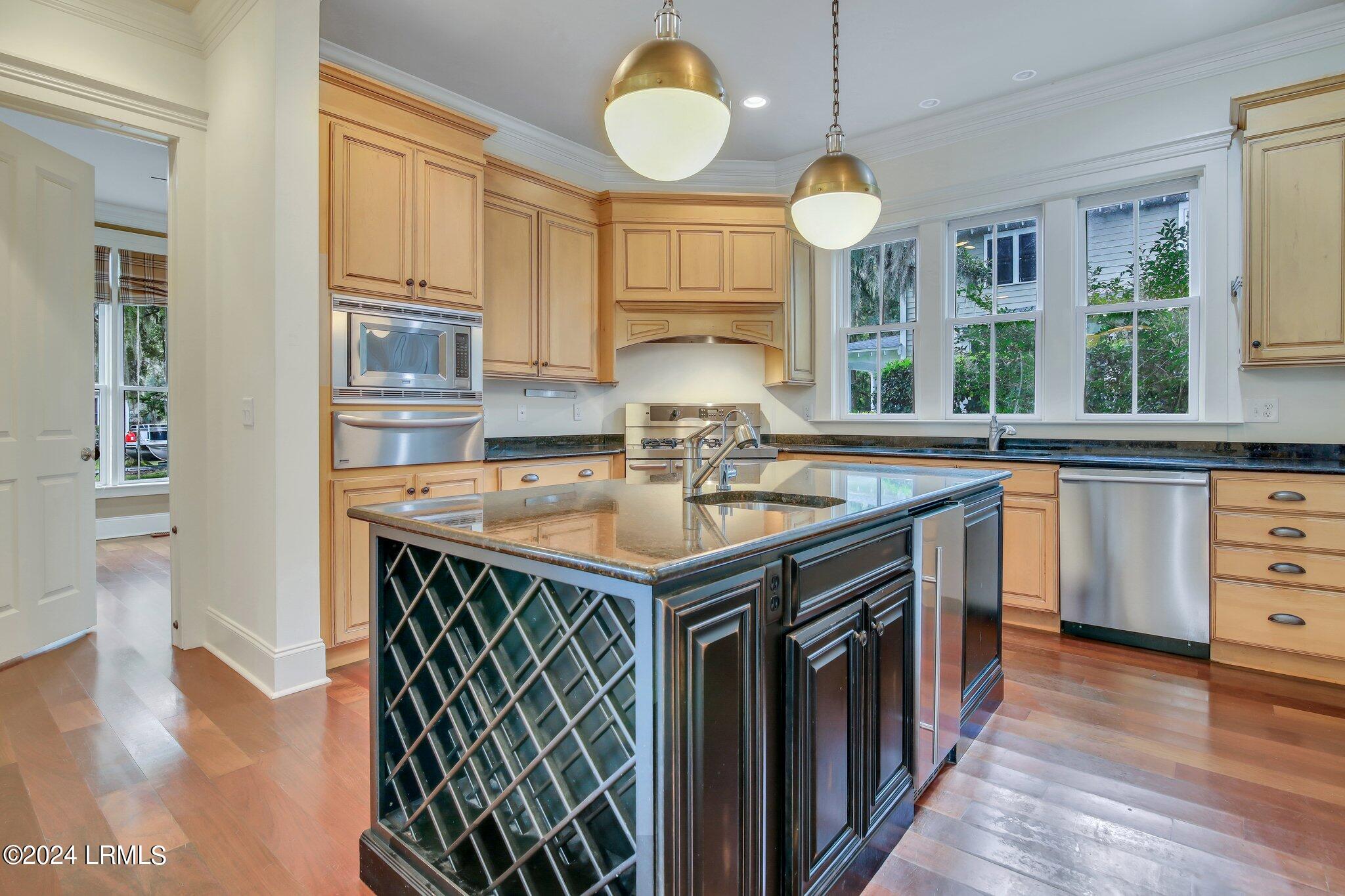 12 Elisabeth Cove