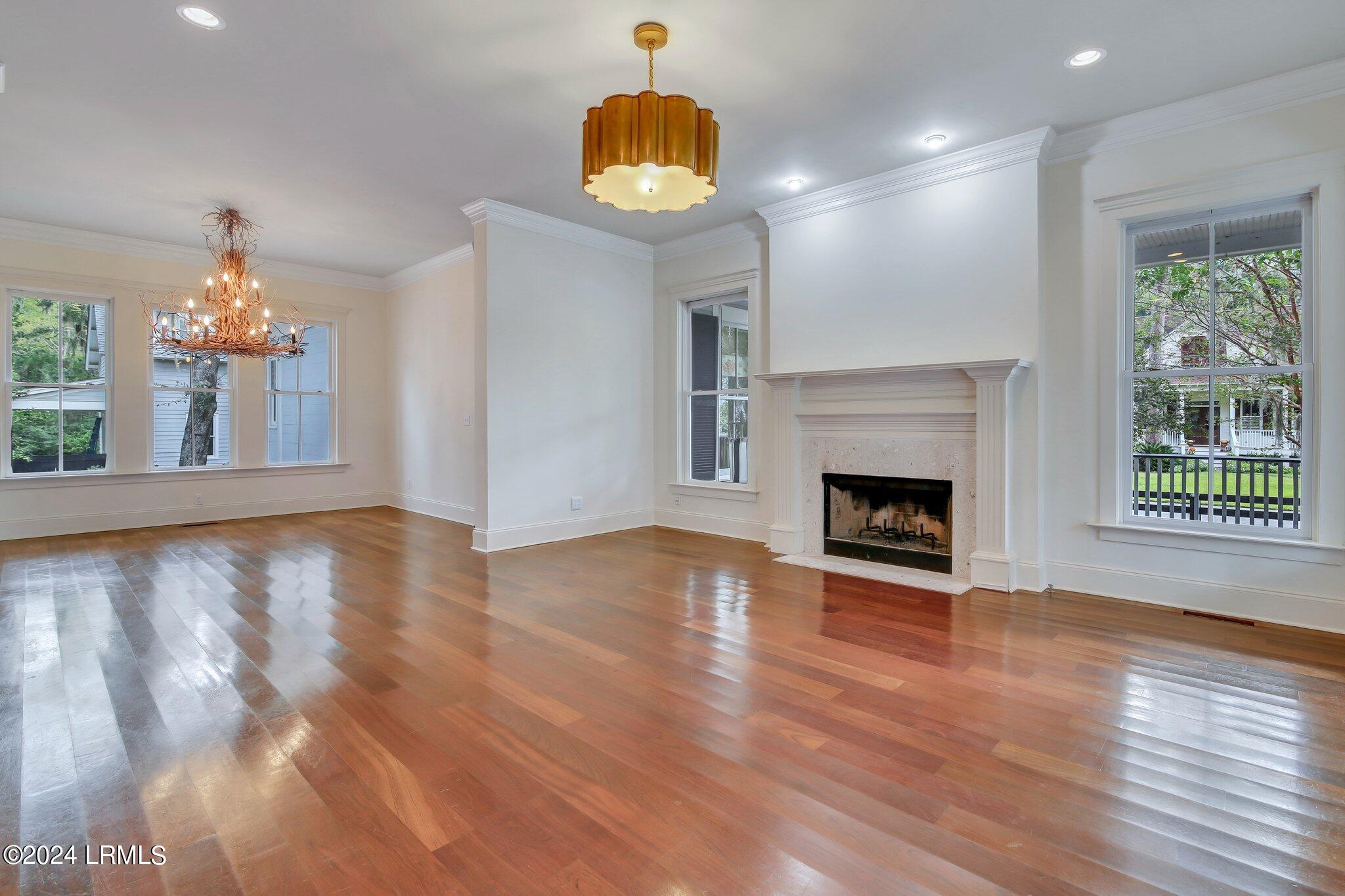 12 Elisabeth Cove