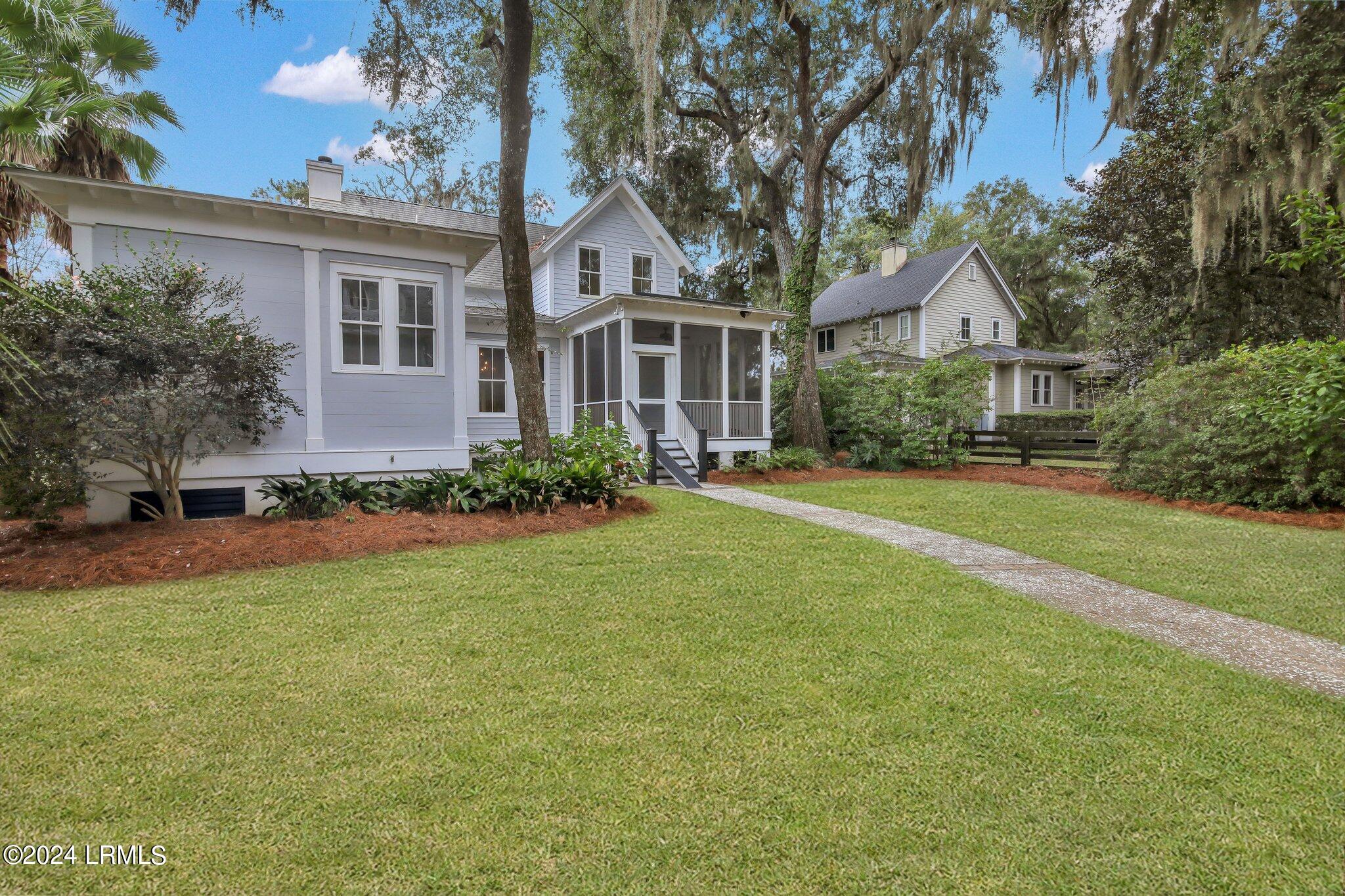 12 Elisabeth Cove