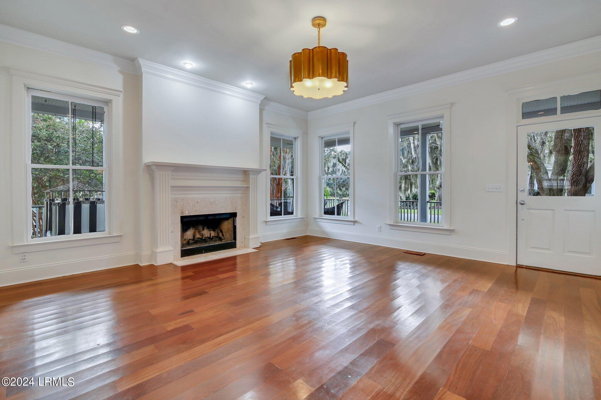 12 Elisabeth Cove