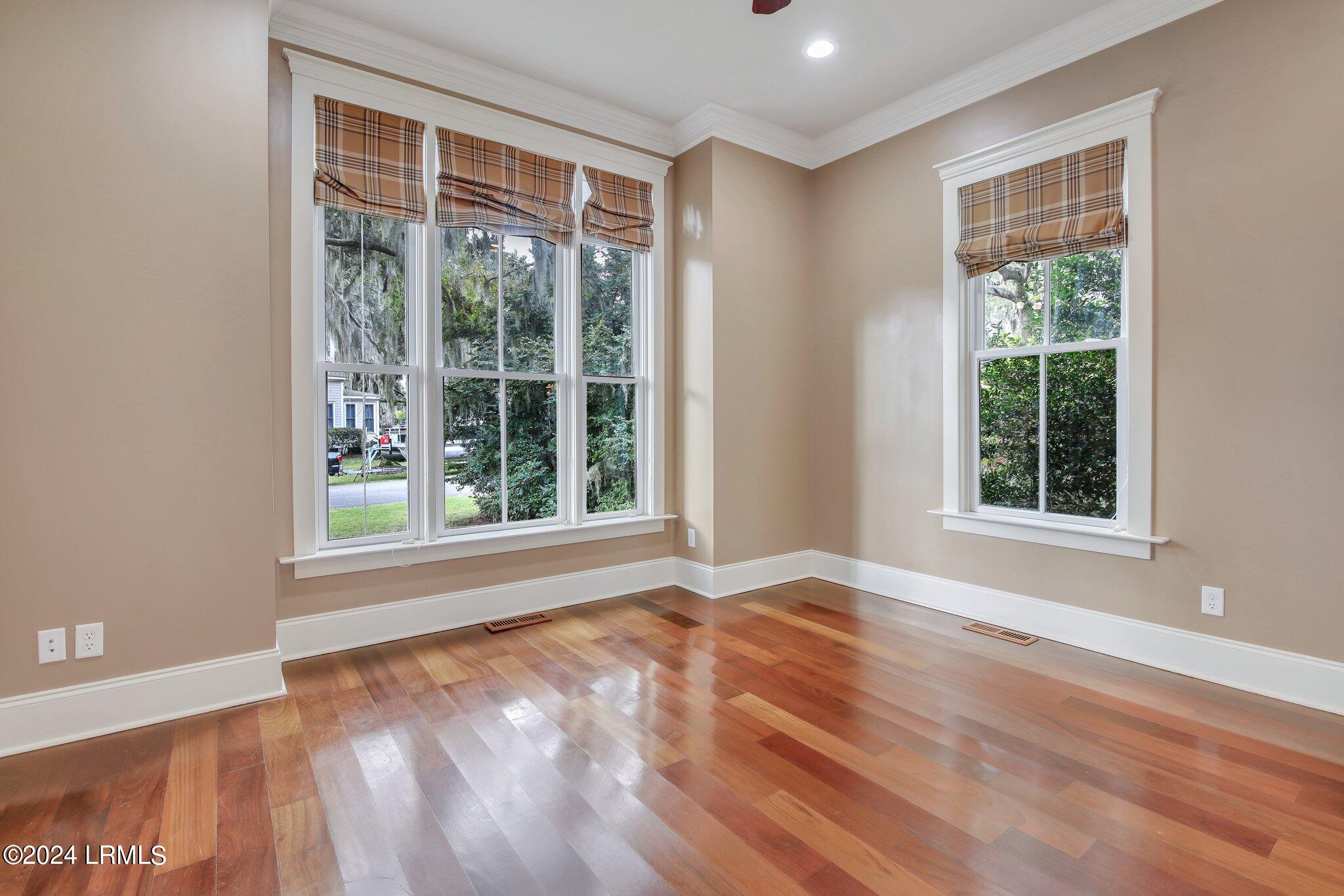 12 Elisabeth Cove